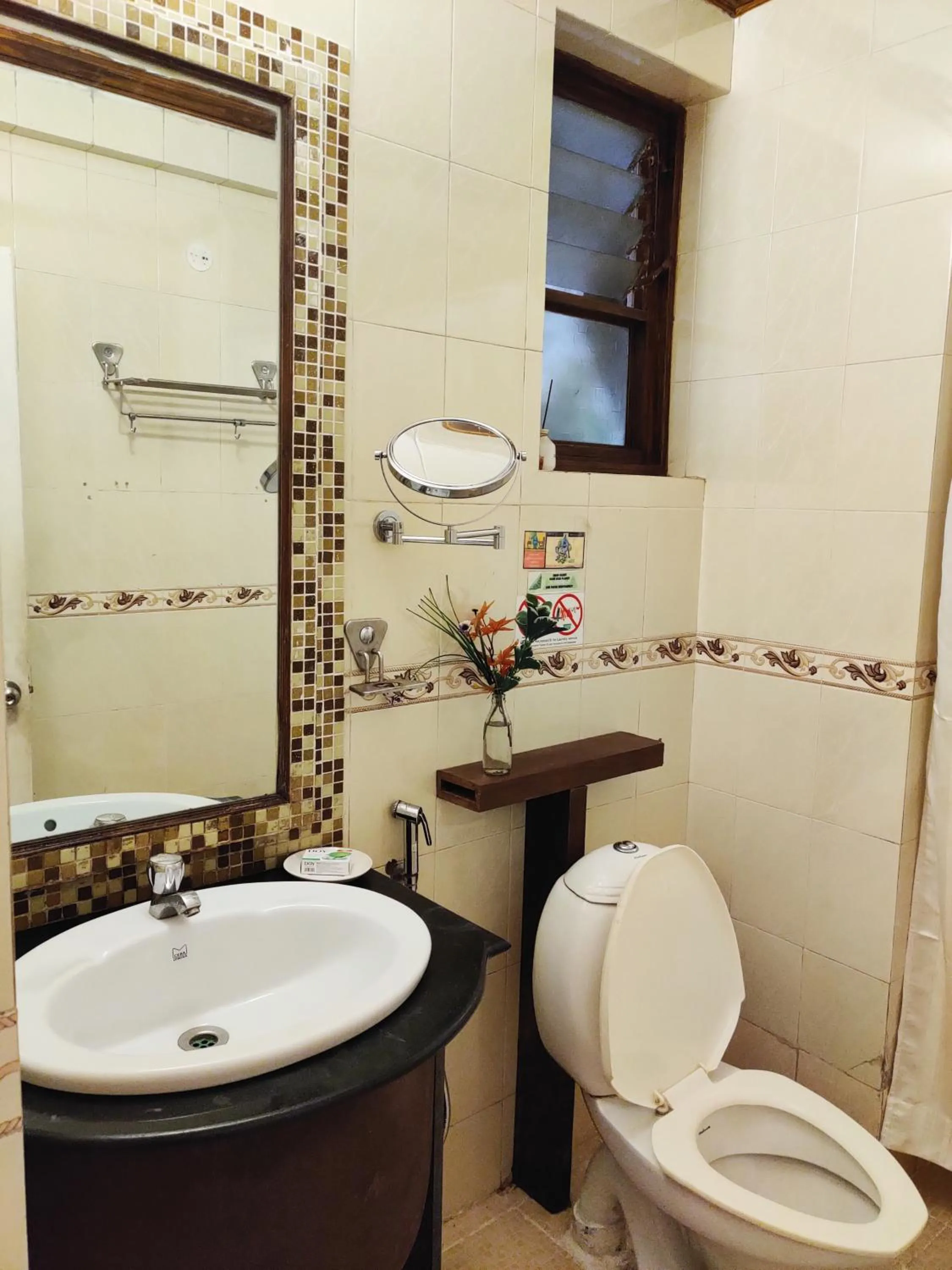 Bathroom in The Camelot Beach Resort - Baga