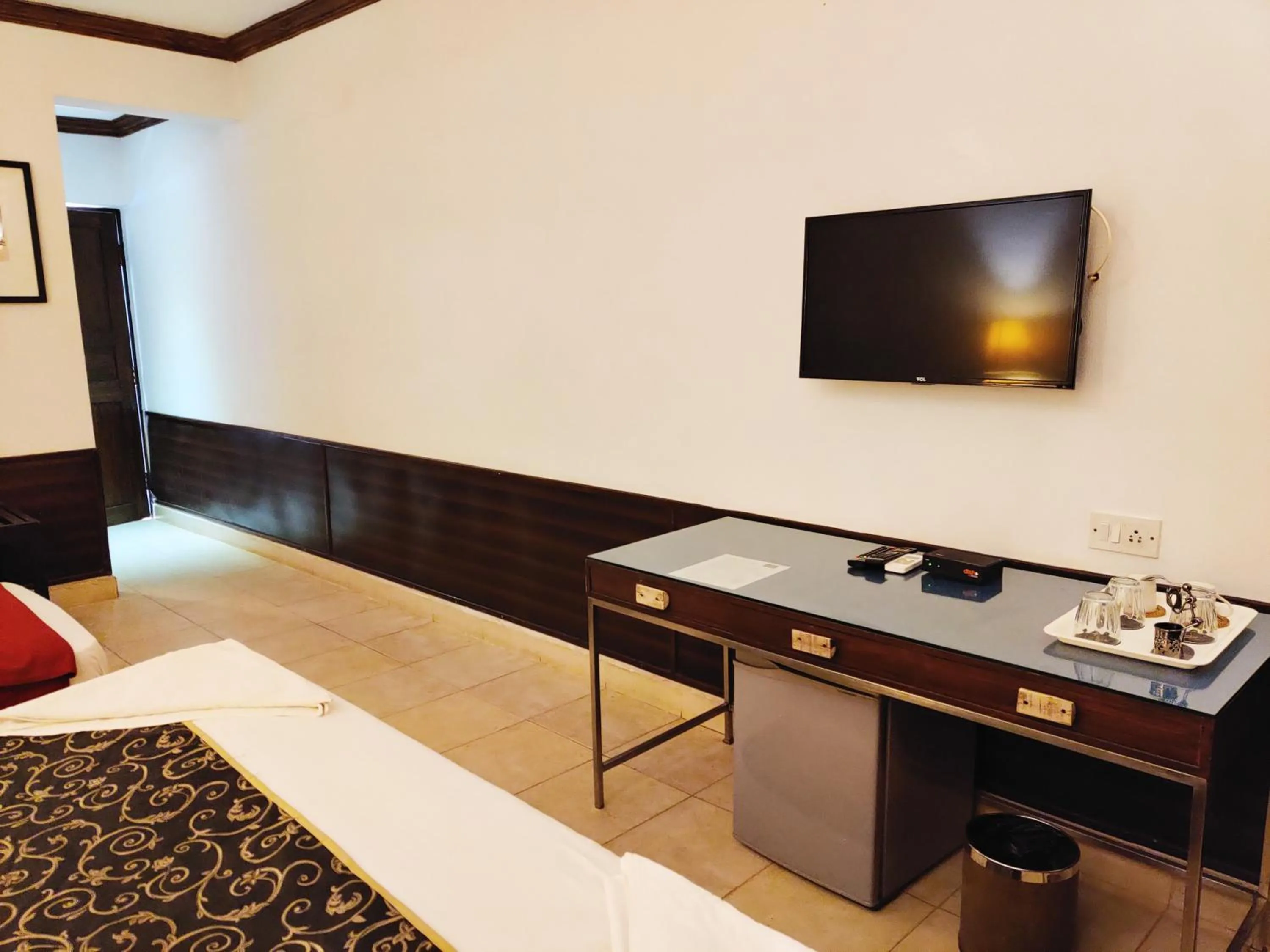 TV and multimedia, Bed in The Camelot Beach Resort - Baga