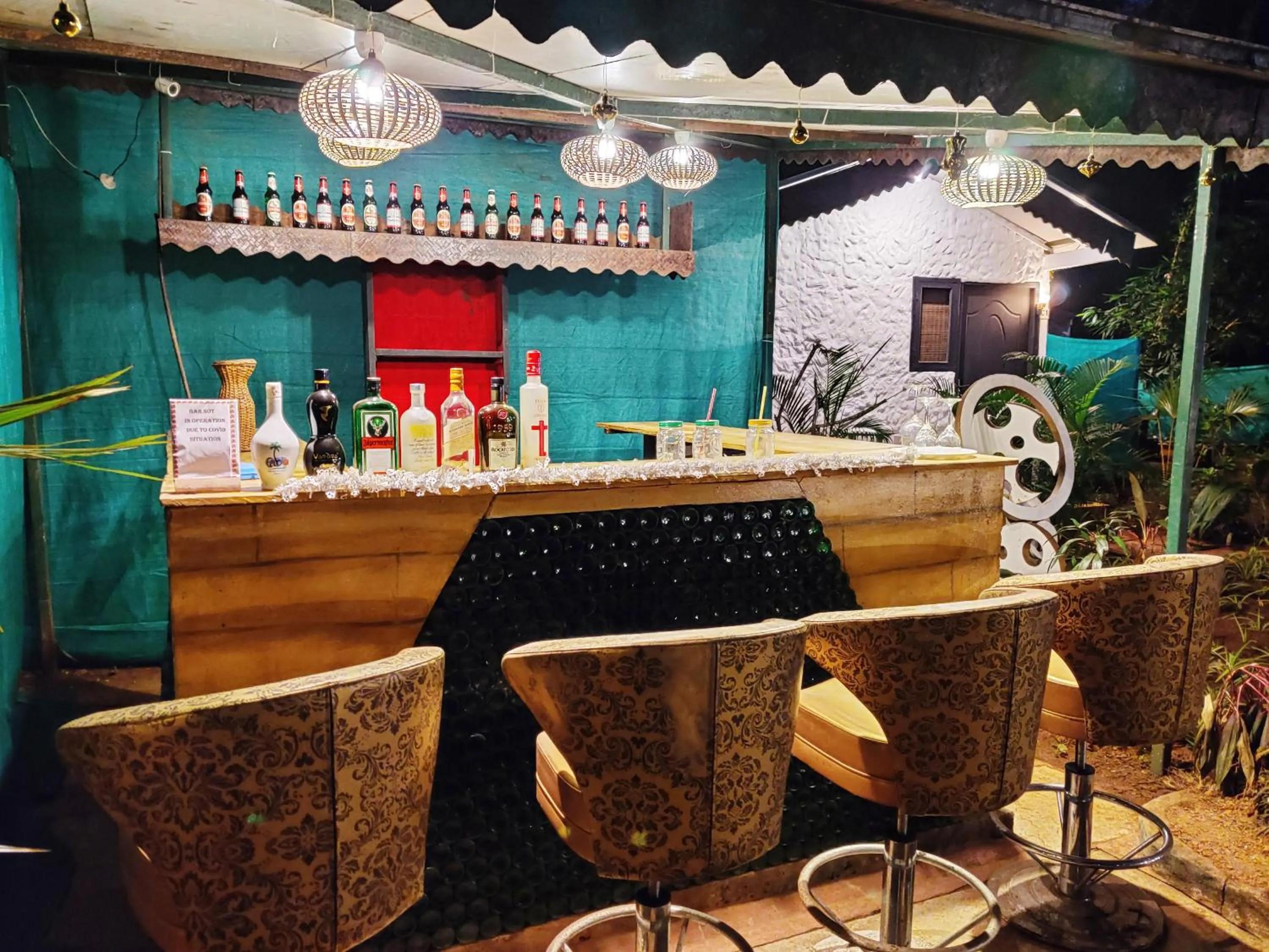 Lounge or bar in The Camelot Beach Resort - Baga