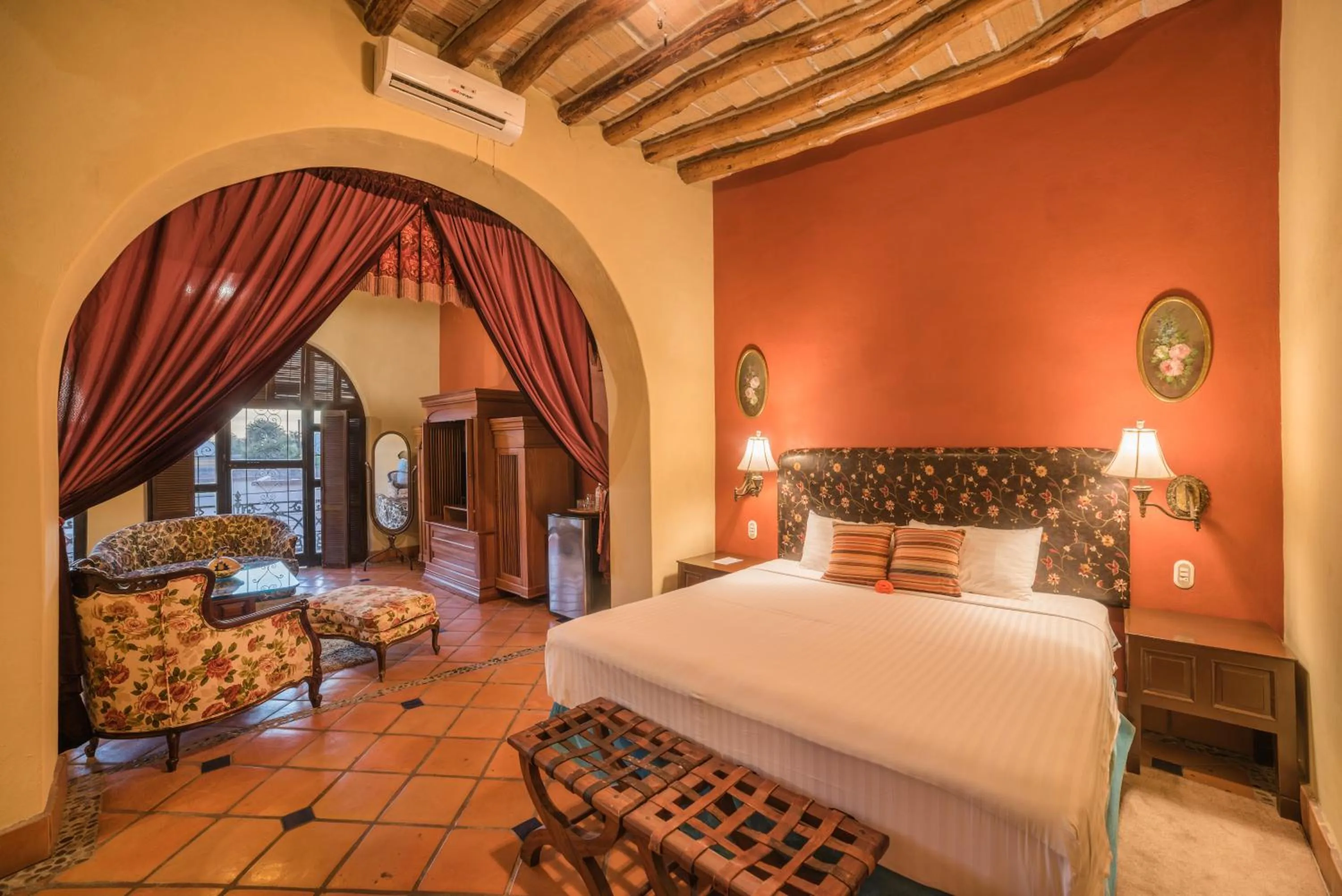 Photo of the whole room, Bed in Hotel Posada del Hidalgo - Balderrama Hotel Collection