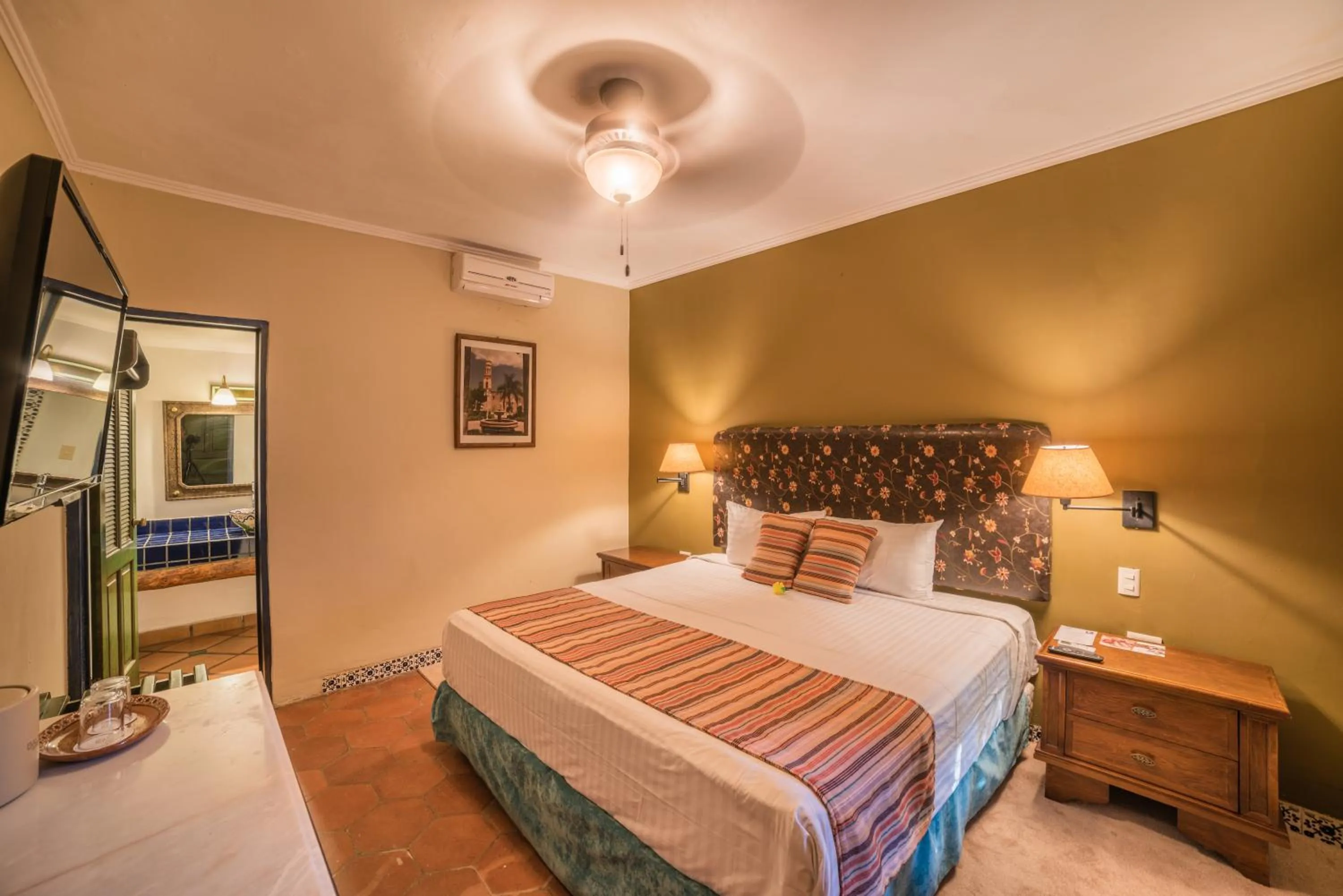 Bed in Hotel Posada del Hidalgo - Balderrama Hotel Collection