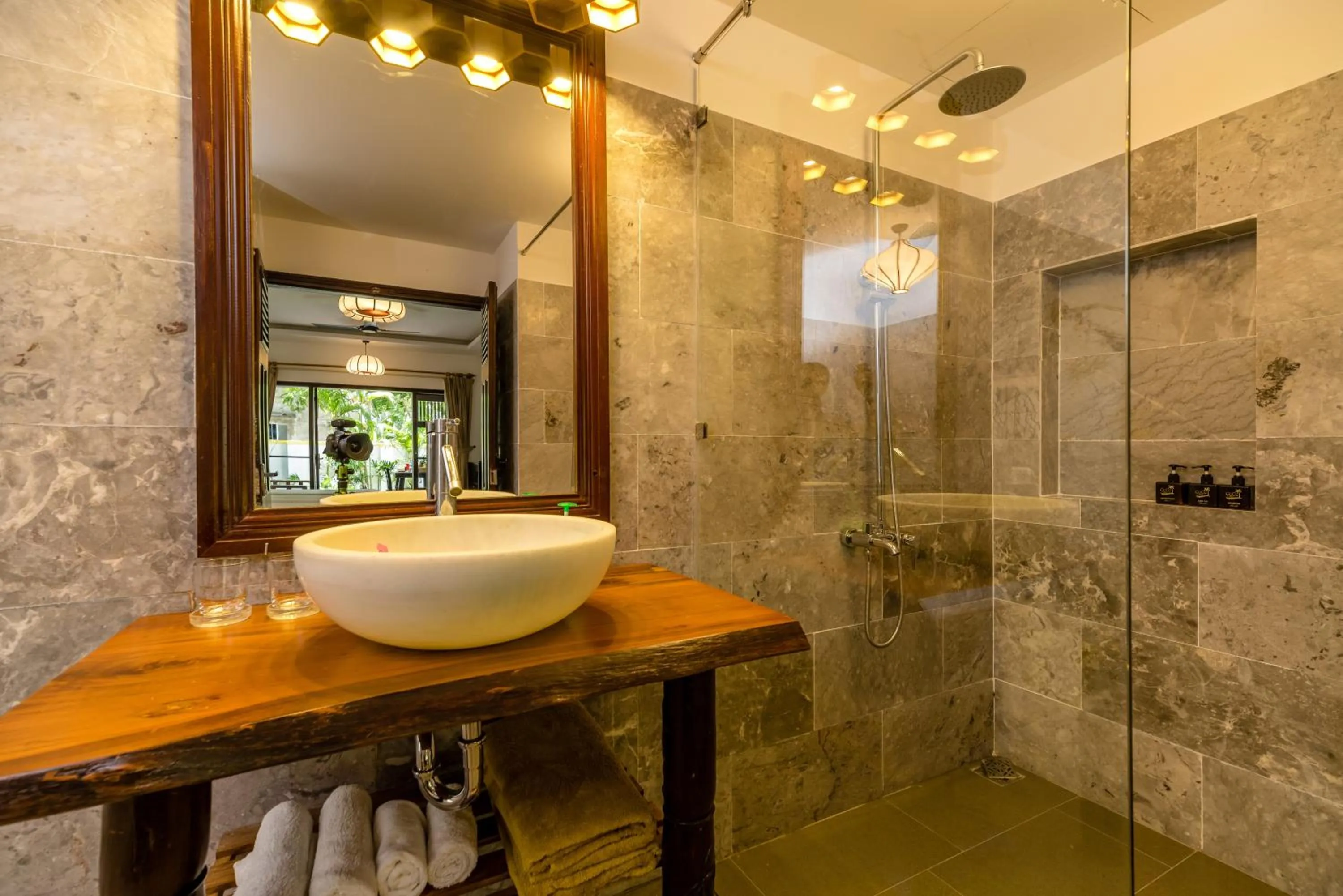 Bathroom in An Bang Coco Villa