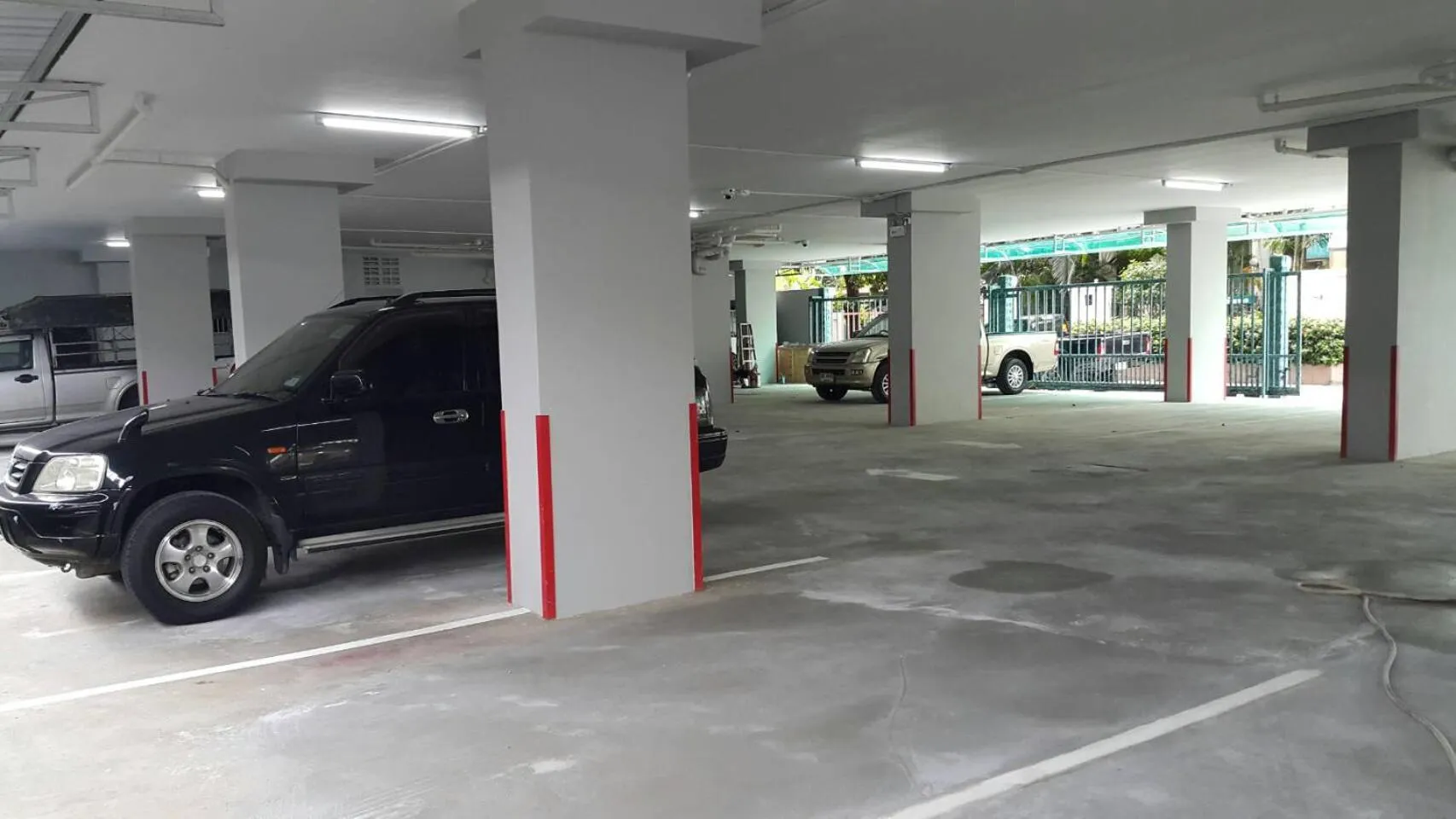 Parking in The Supara