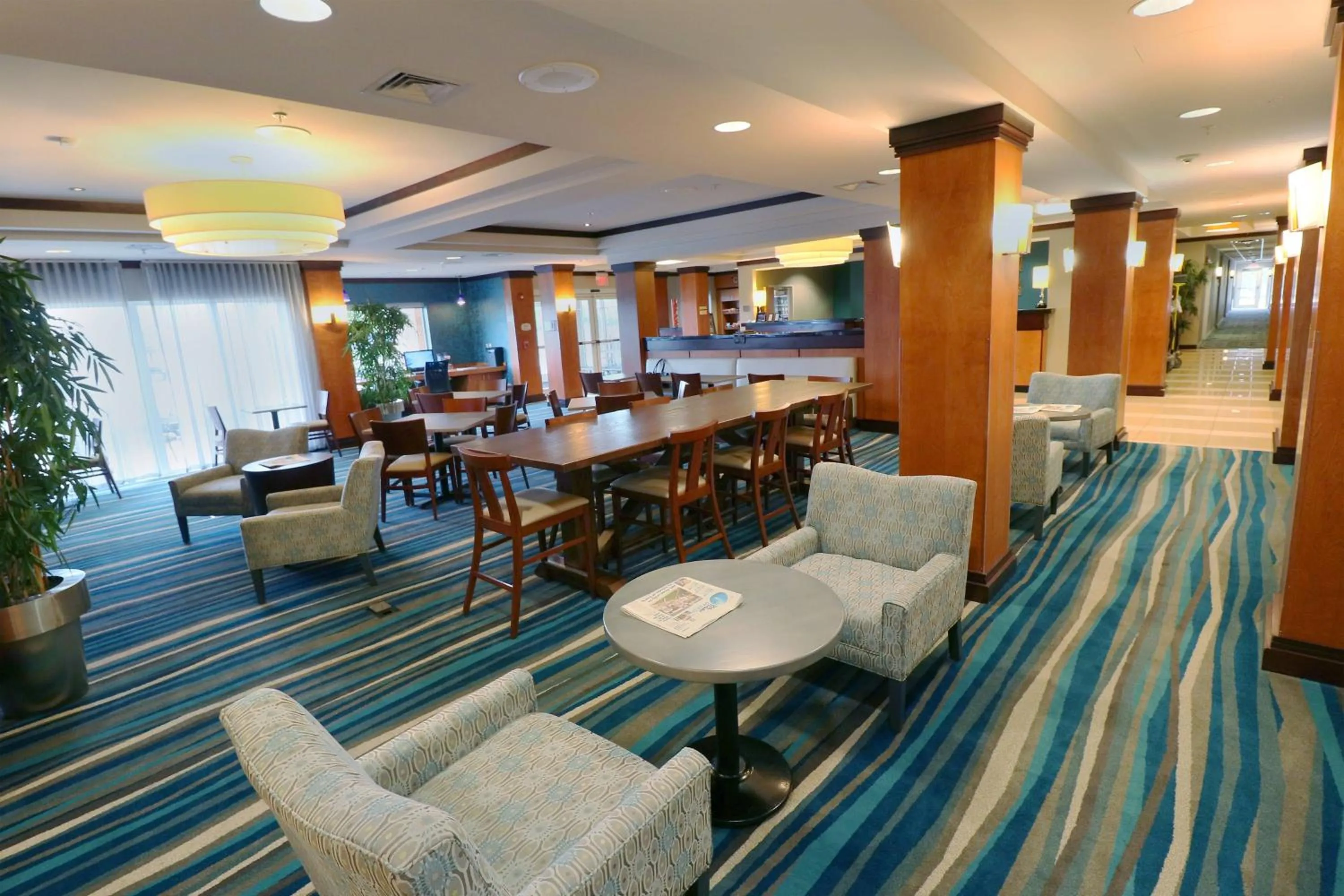 Restaurant/places to eat in Fairfield Inn & Suites Des Moines Airport