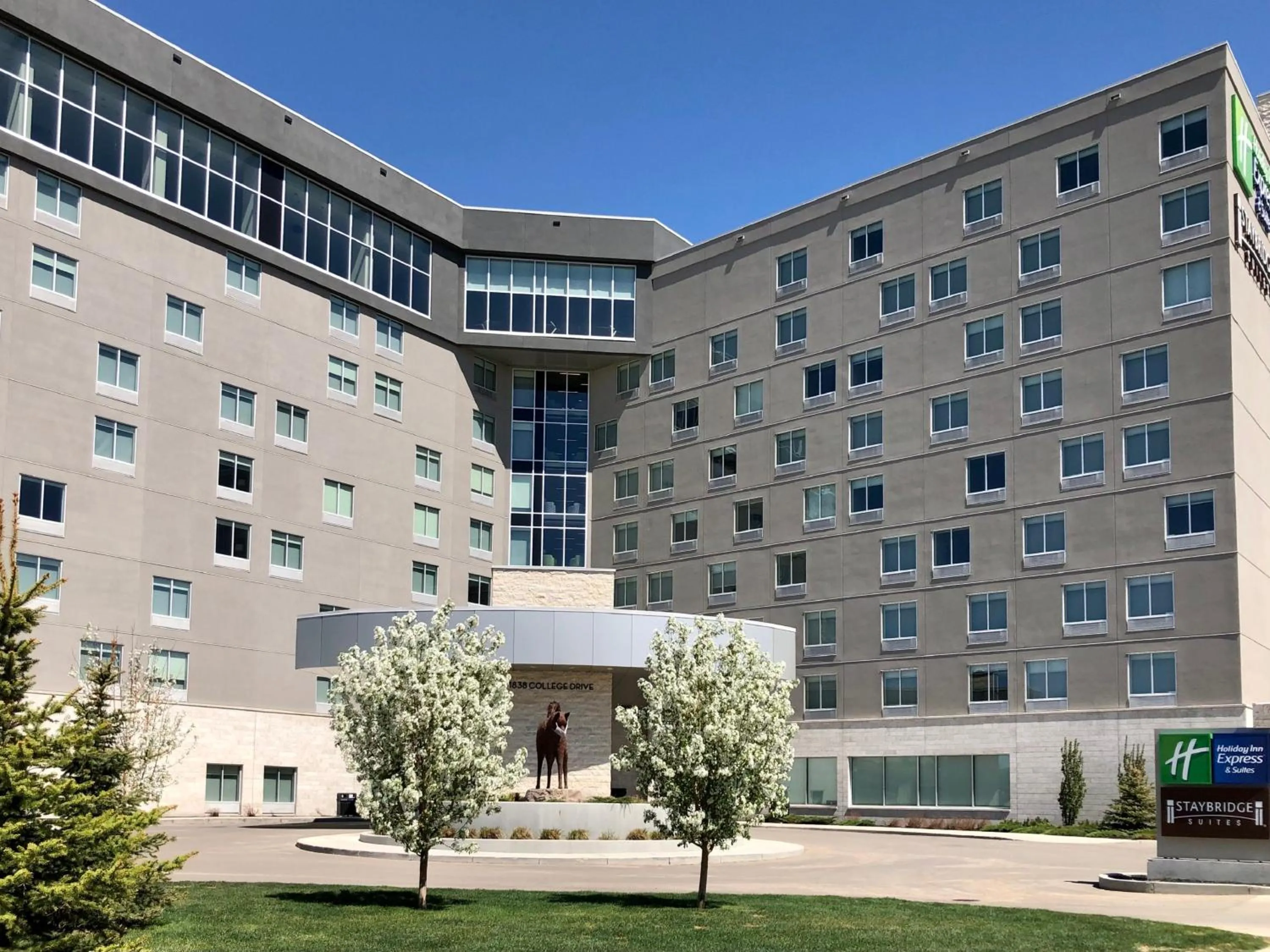 Property building in Staybridge Suites - Saskatoon - University by IHG
