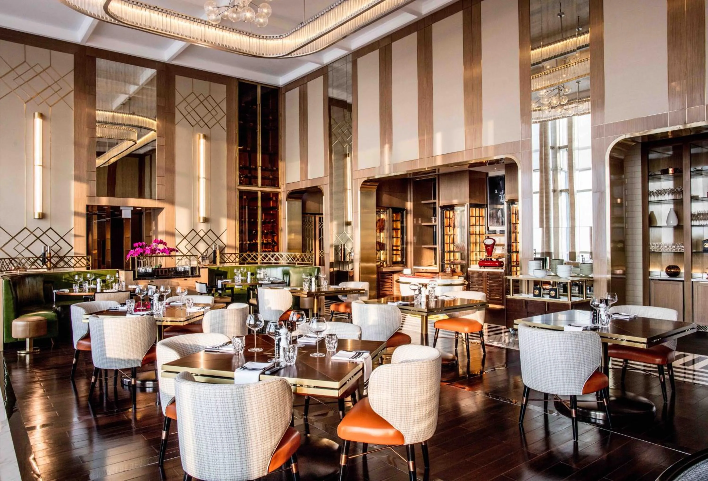 Restaurant/places to eat in InterContinental Hanoi Landmark72 by IHG