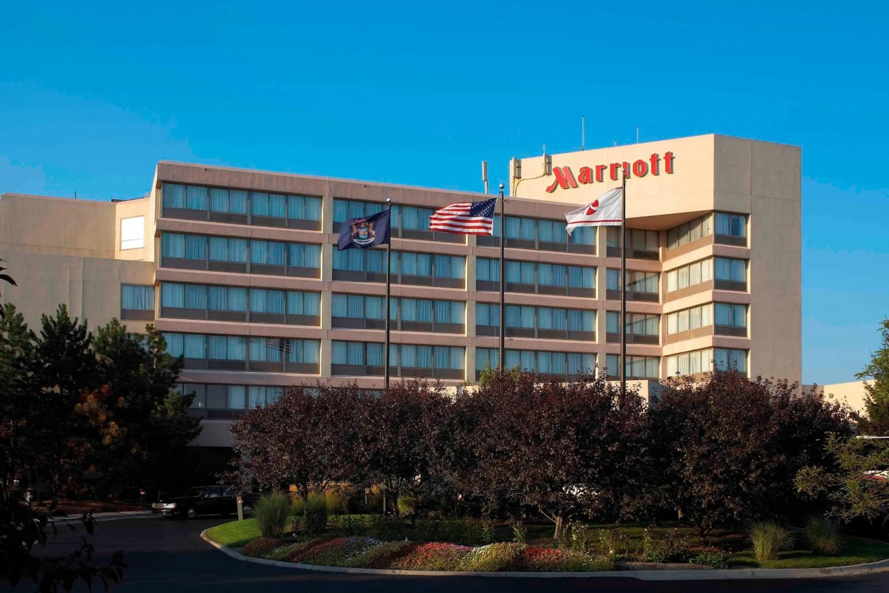 Property building in Detroit Marriott Livonia