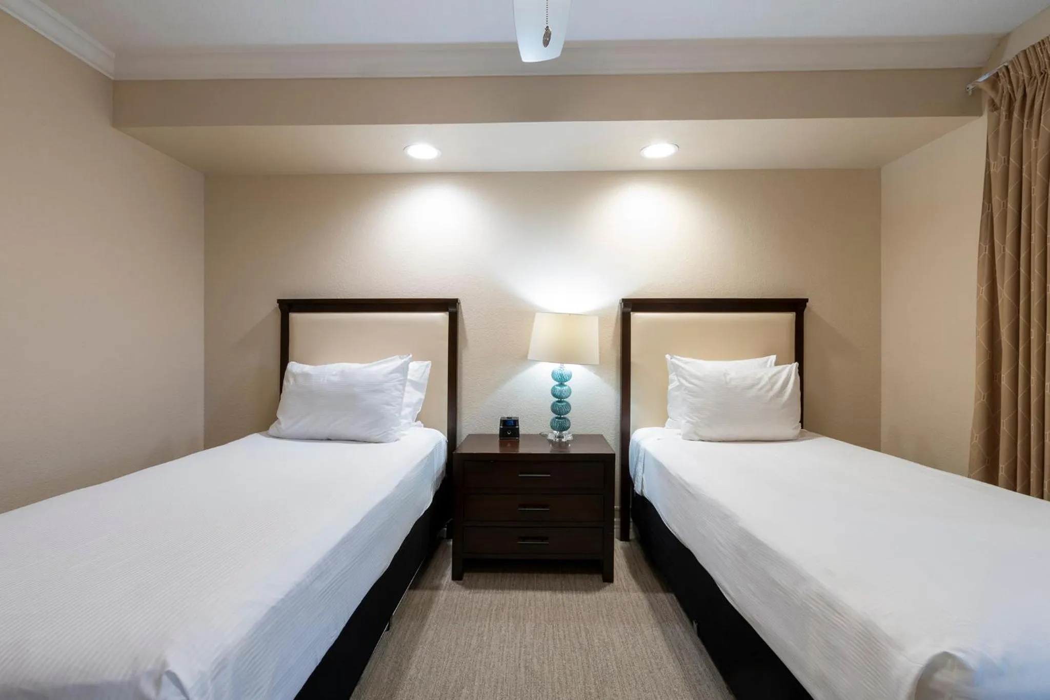 Bedroom, Bed in Coronado Beach Resort