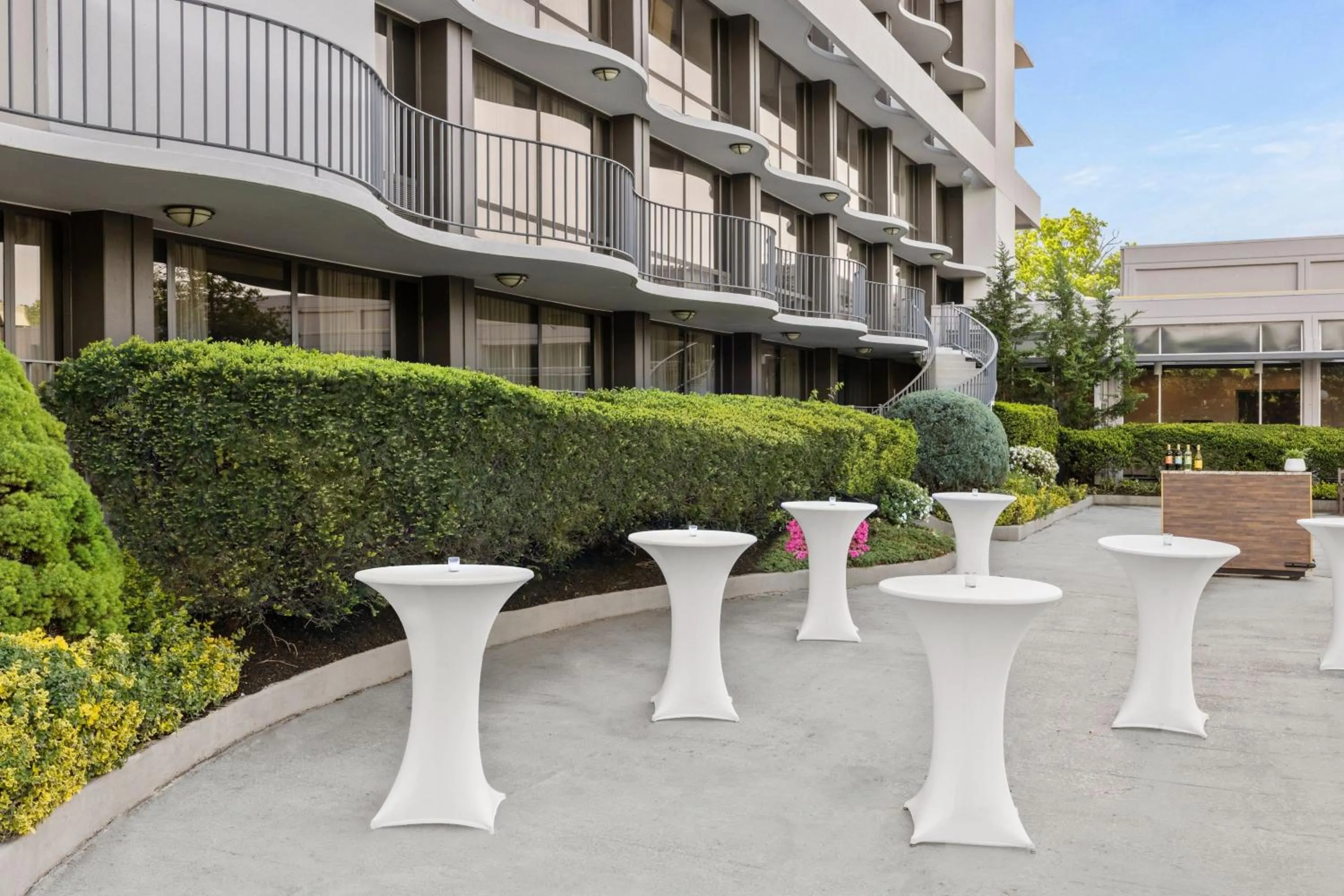 Property building in Marriott Saddle Brook