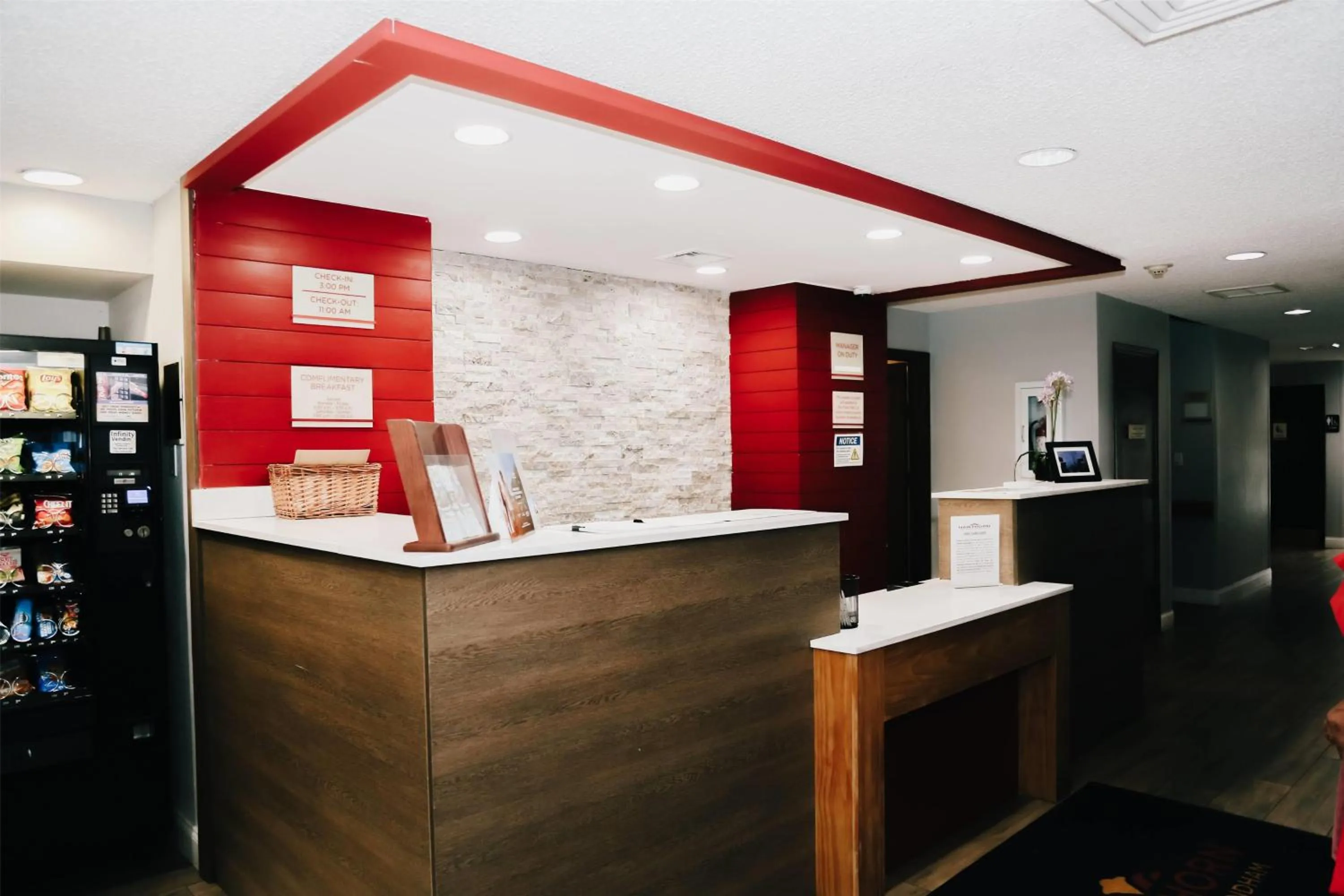 Lobby or reception in Hawthorn Suites by Wyndham Tinton Falls