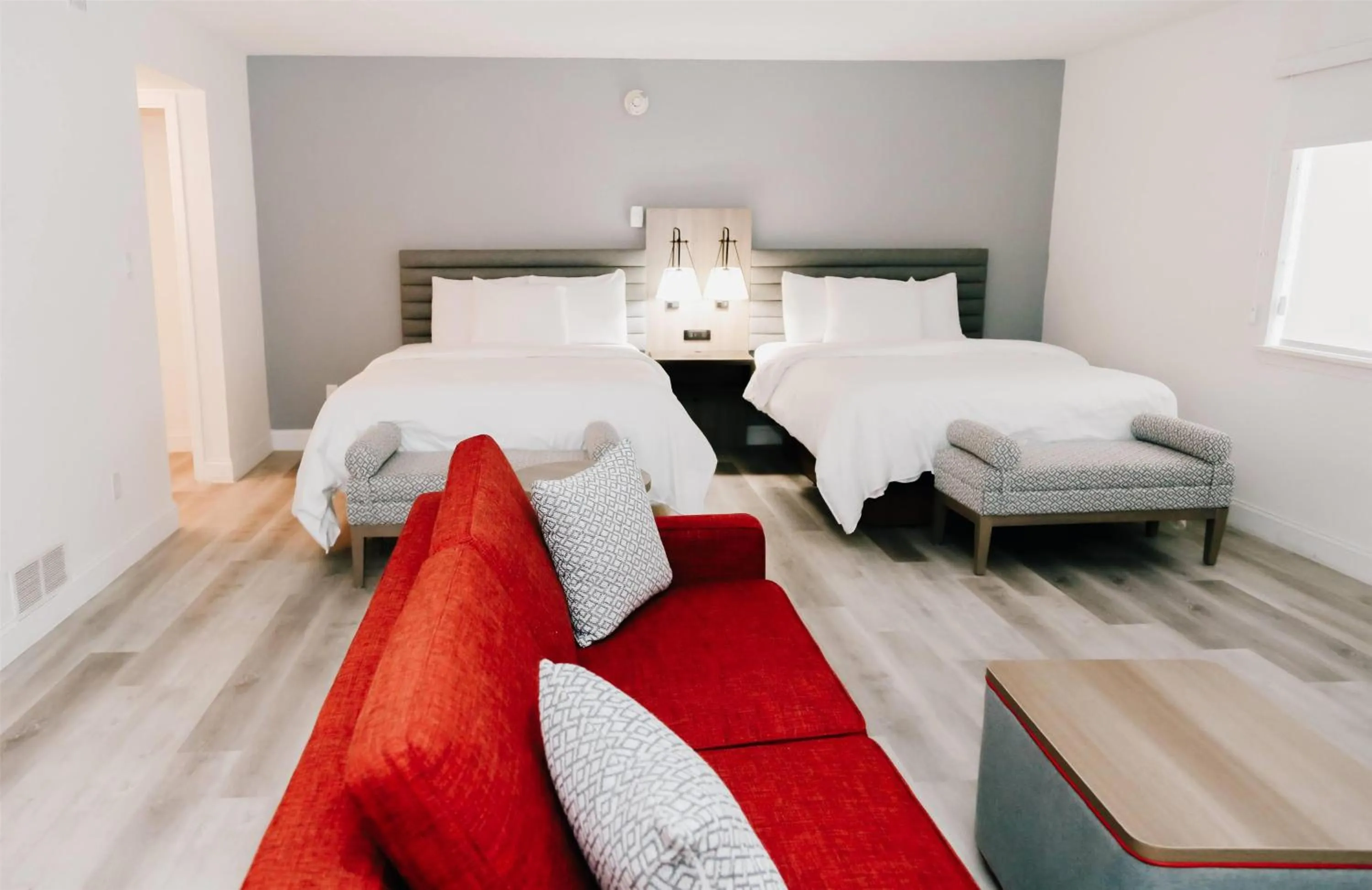 Photo of the whole room, Bed in Hawthorn Suites by Wyndham Tinton Falls