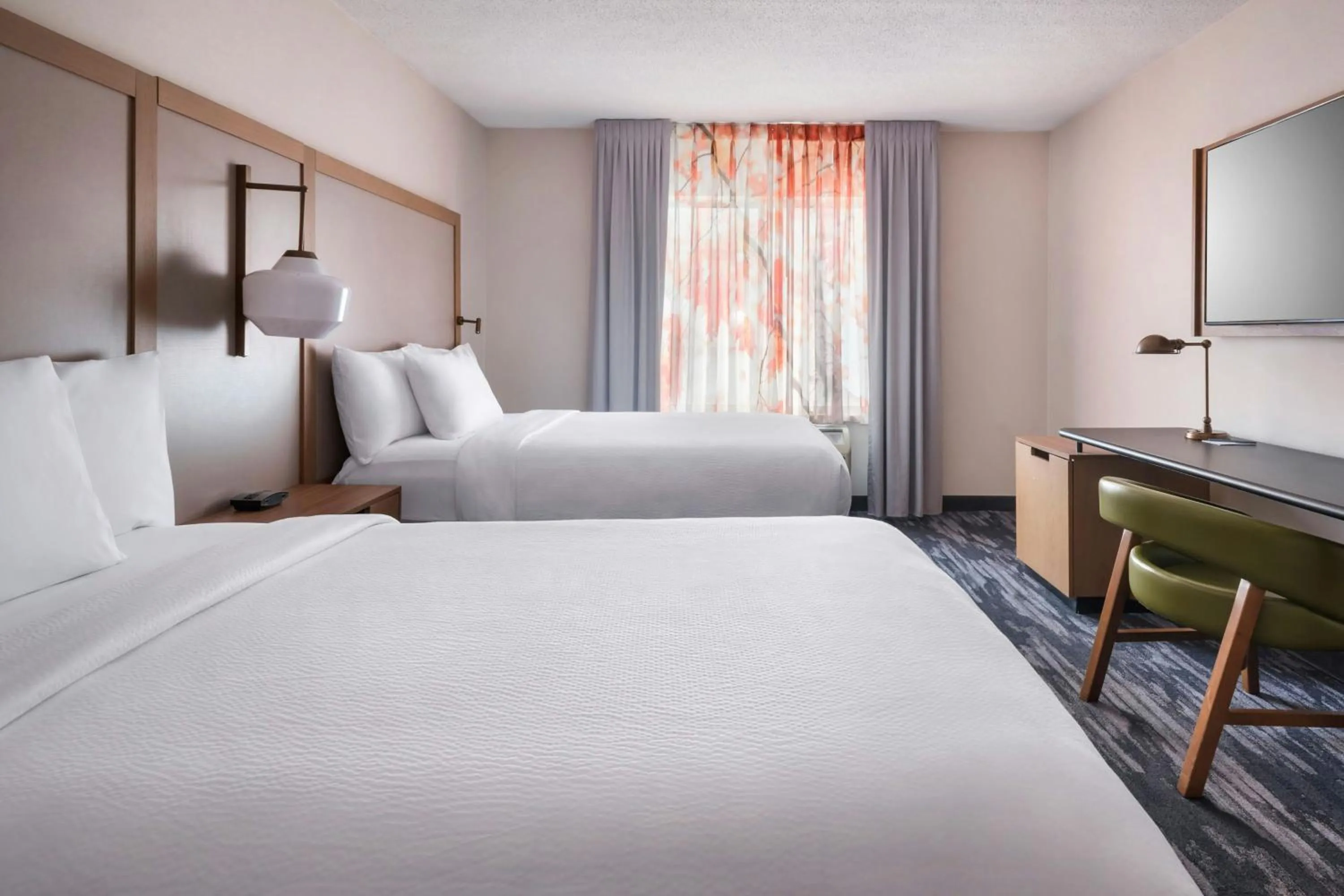 Photo of the whole room, Bed in Fairfield Inn & Suites Woodbridge