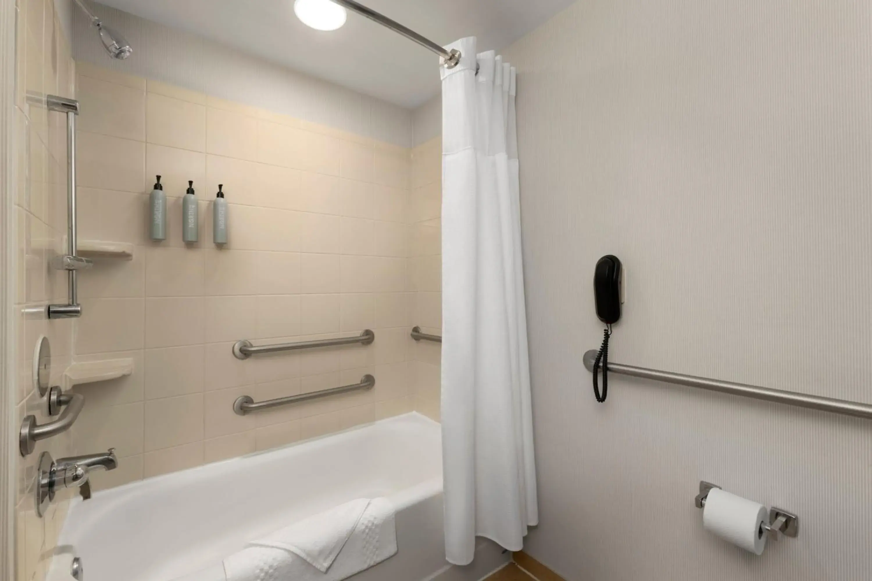 Guest room, 1 King, Whirlpool in Courtyard Wall at Monmouth Shores Corporate Park Guest room, 1 King, Whirlpool in Courtyard Wall at Monmouth Shores Corporate Park