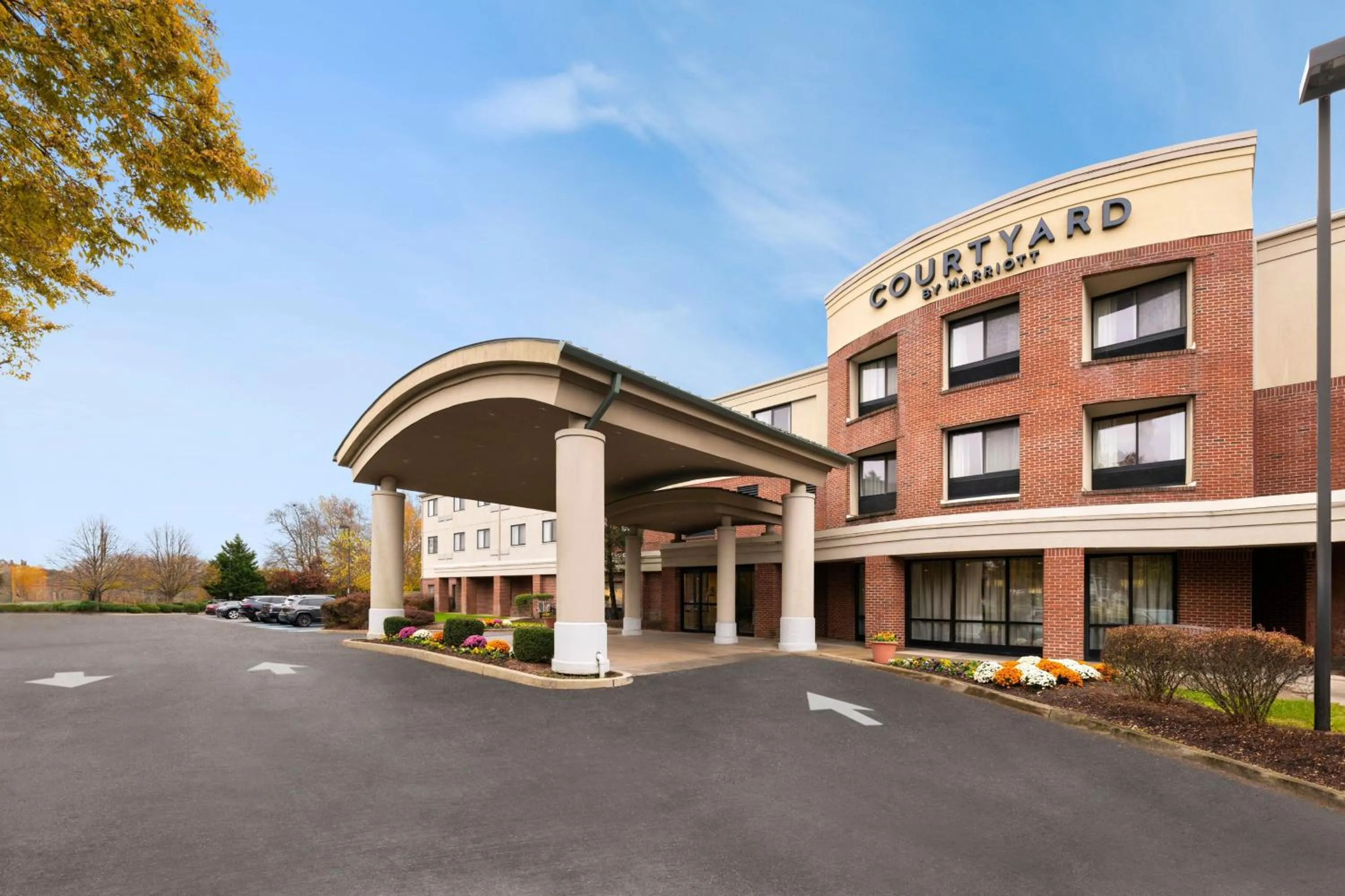 Property building in Courtyard Wall at Monmouth Shores Corporate Park