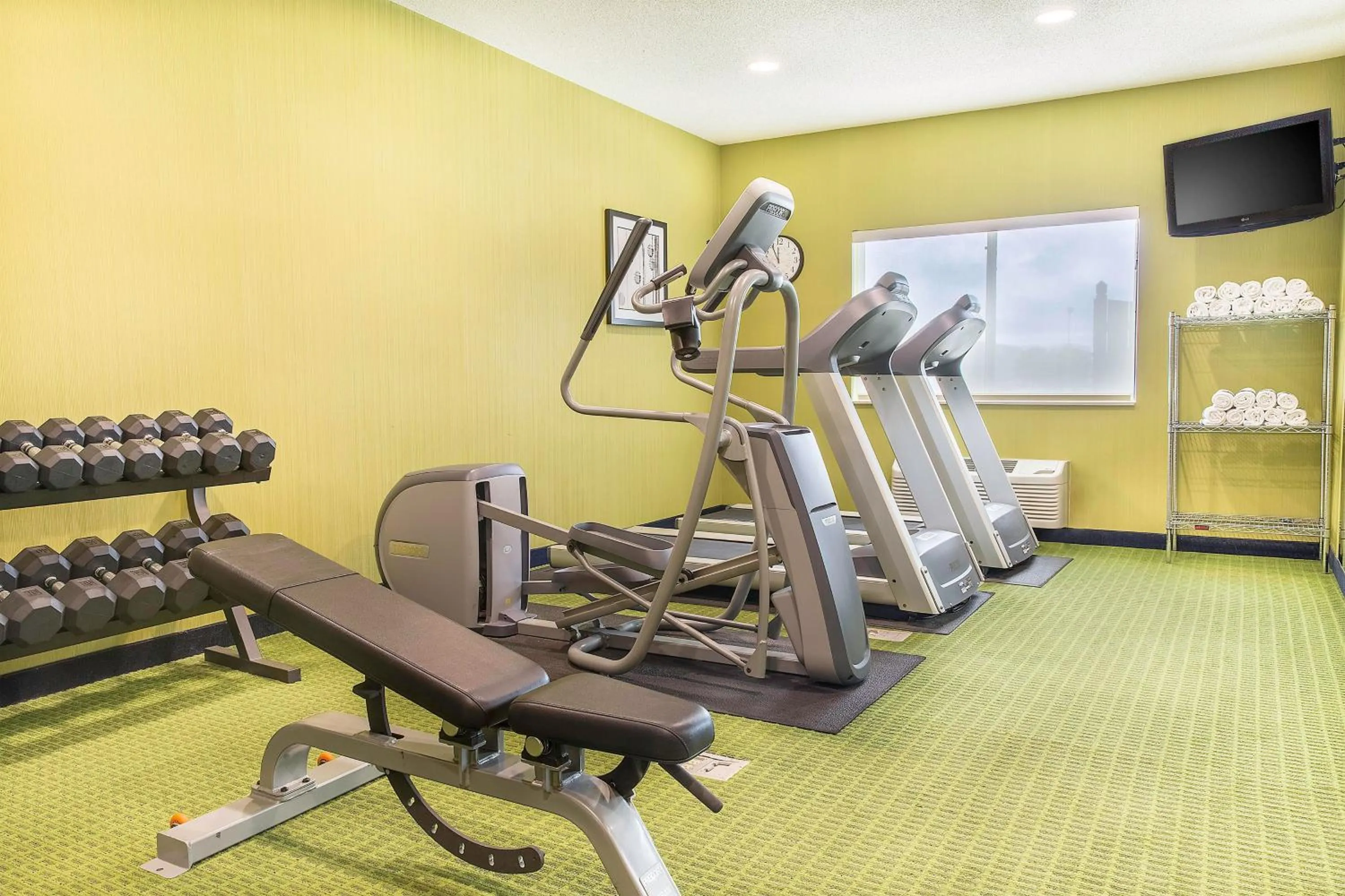 Fitness centre/facilities in Fairfield Inn & Suites Fargo
