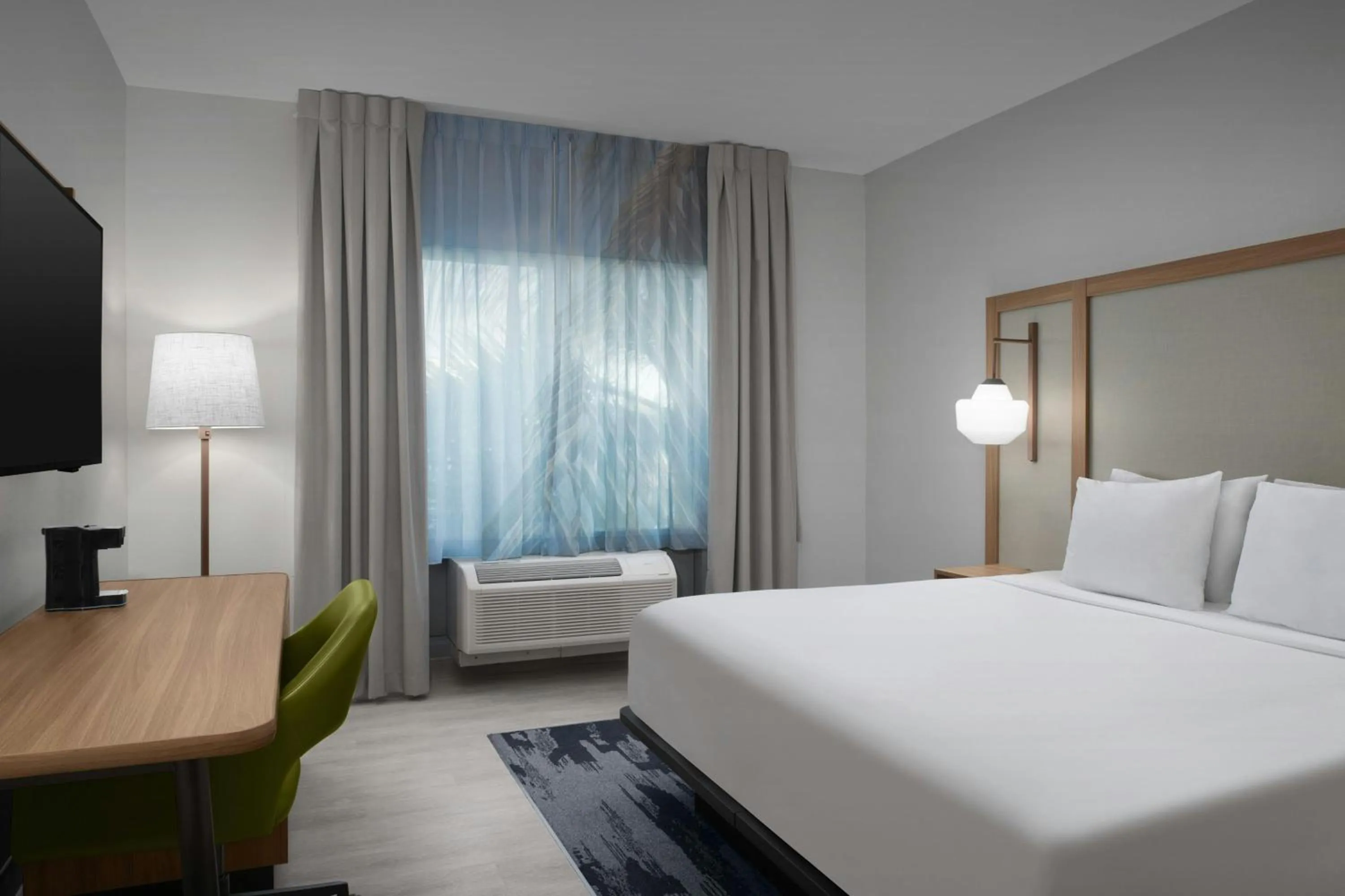 Photo of the whole room, Bed in Fairfield Inn & Suites Fort Lauderdale Airport & Cruise Port