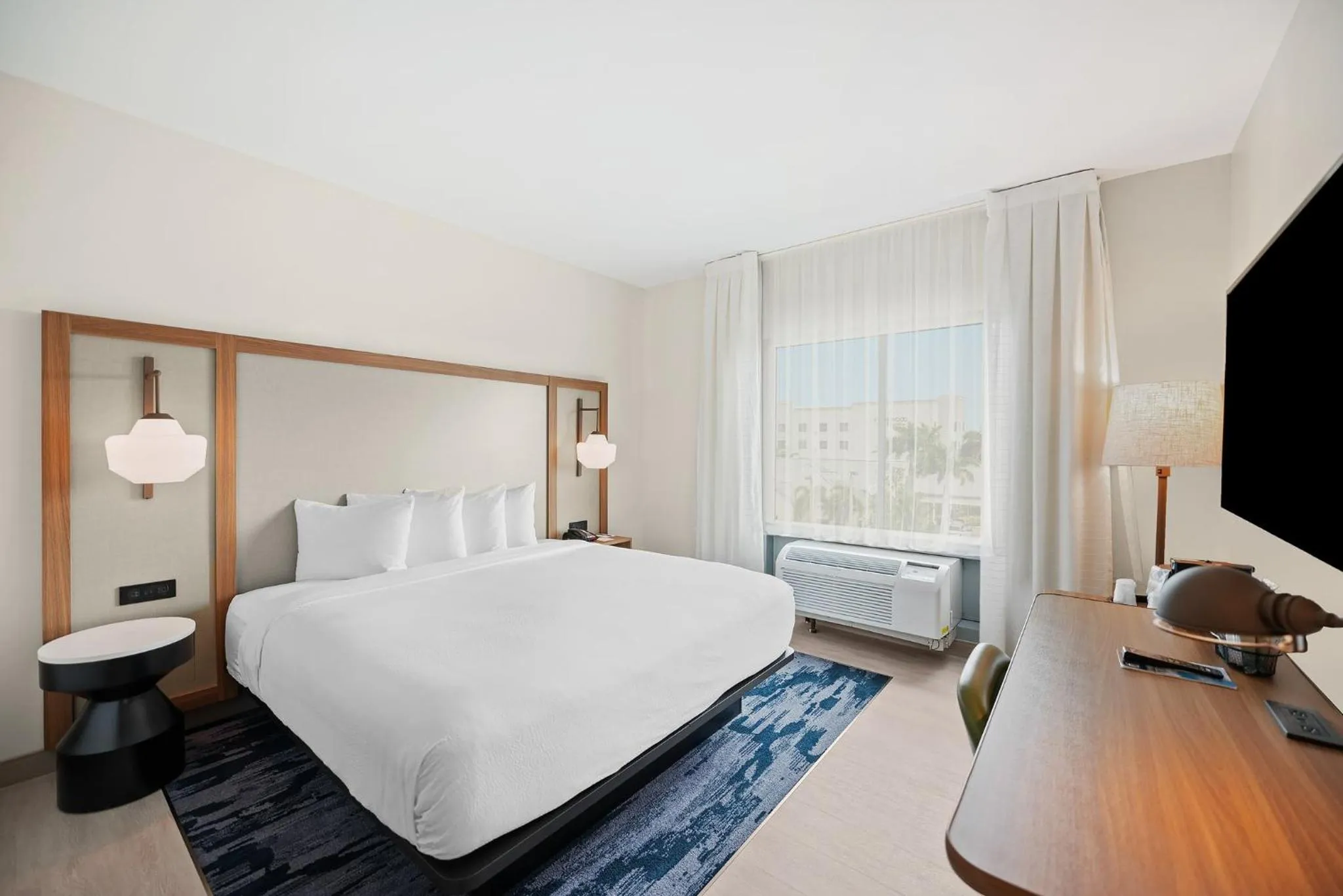 Bed in Fairfield Inn & Suites Fort Lauderdale Airport & Cruise Port