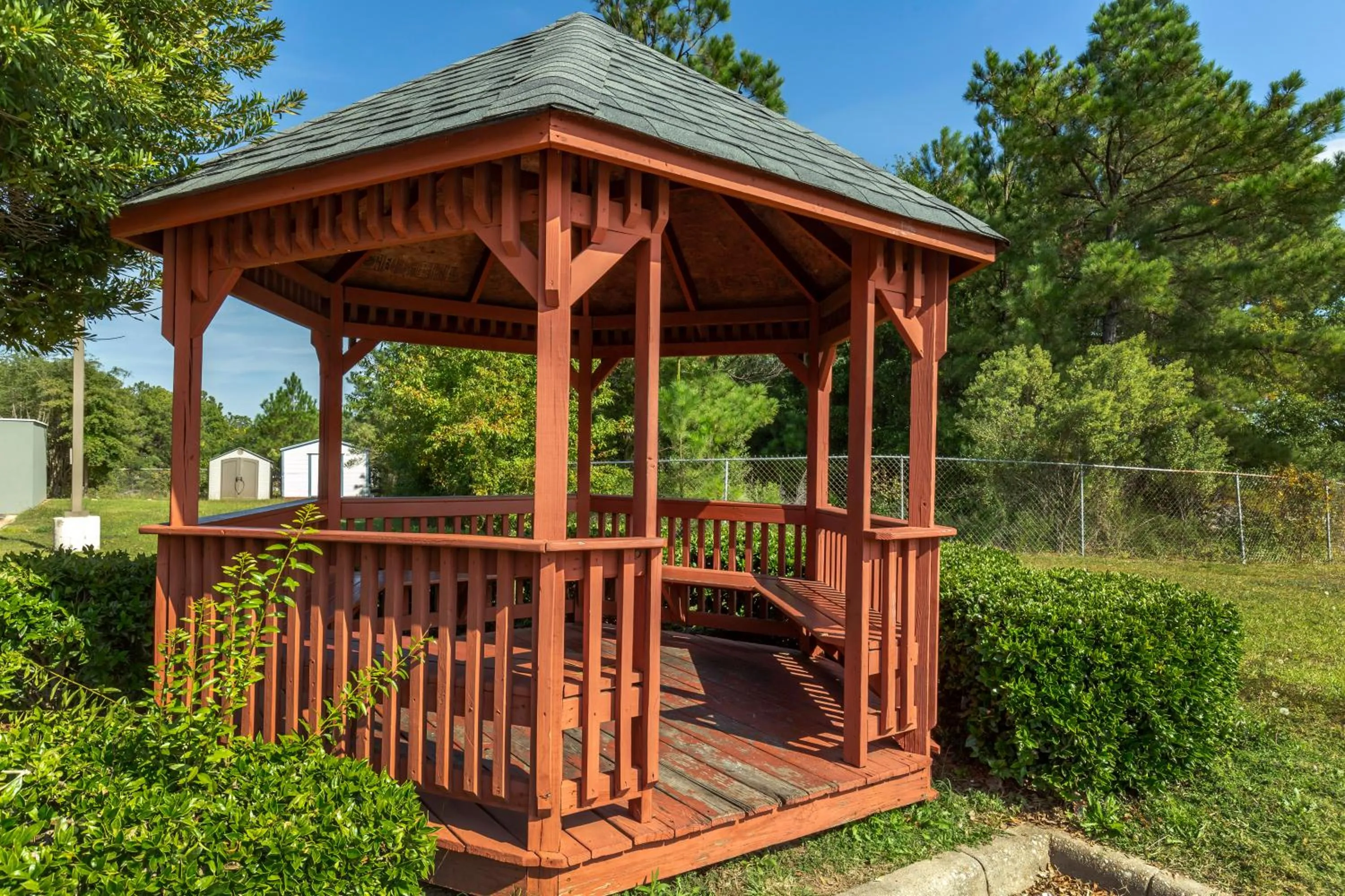 Garden in Quality Inn Fayetteville near Fort Bragg