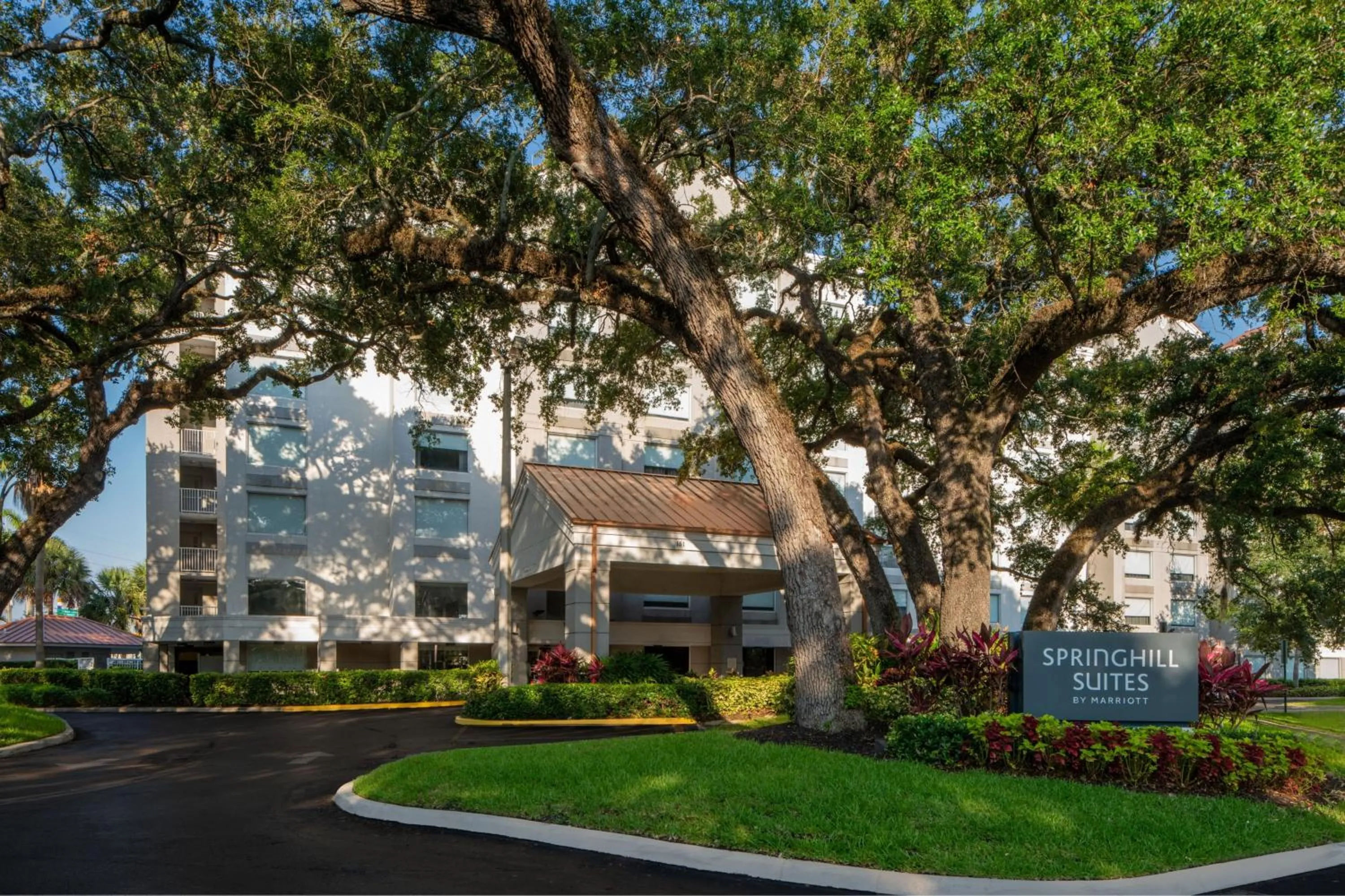 Property building in SpringHill Suites Fort Lauderdale Airport