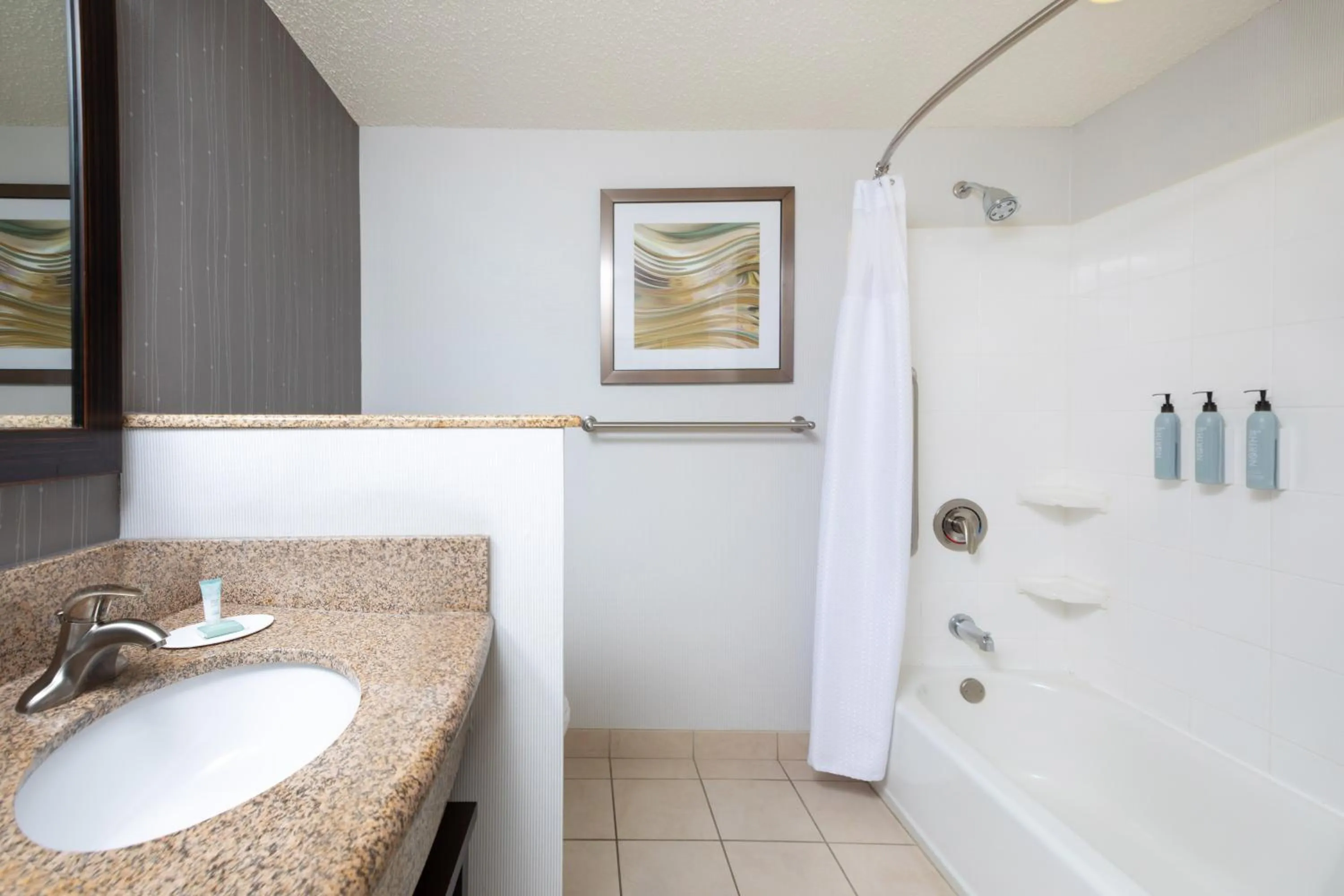 Bathroom in Courtyard By Marriott Sioux Falls