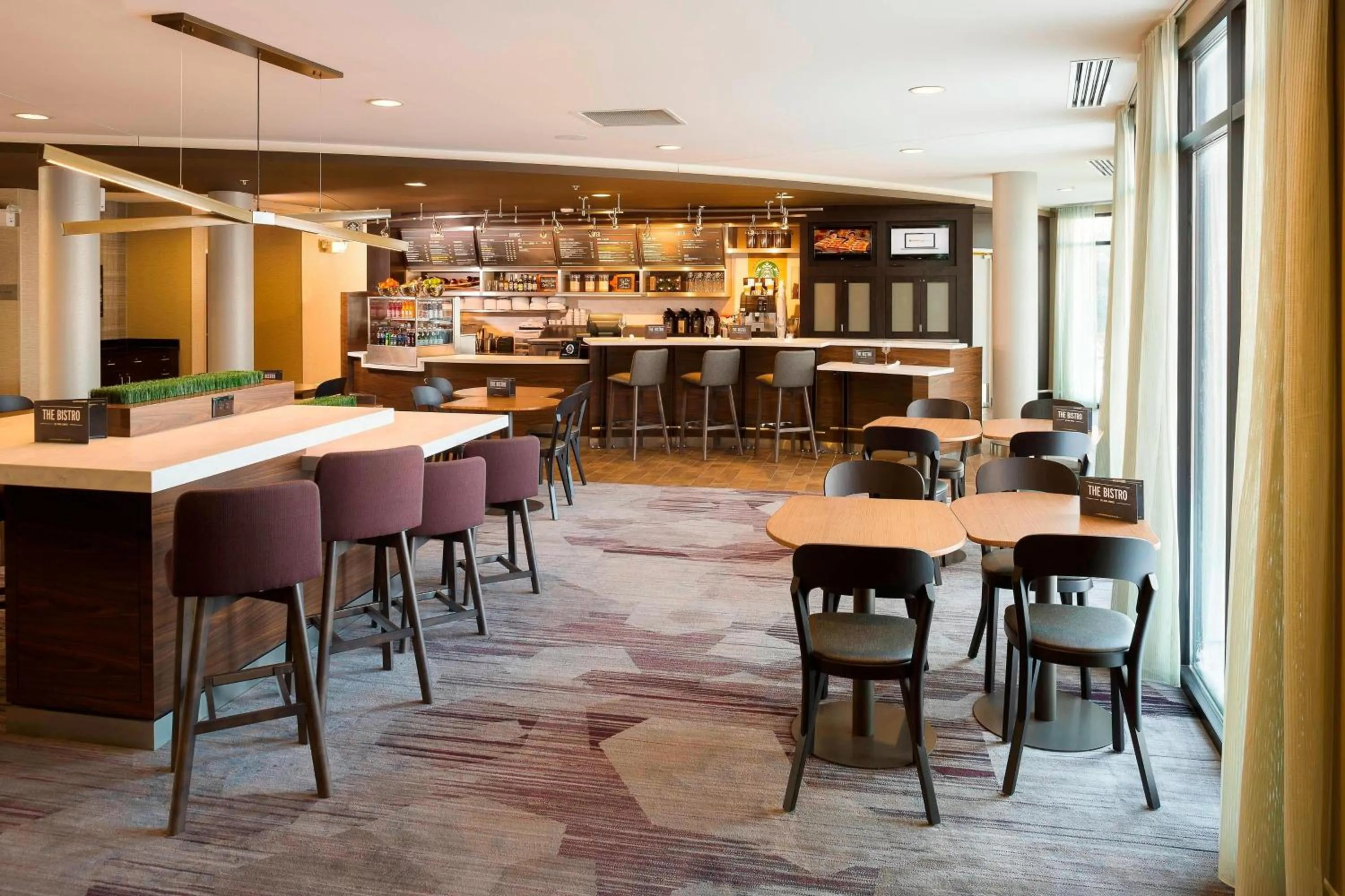 Restaurant/places to eat in Courtyard By Marriott Sioux Falls