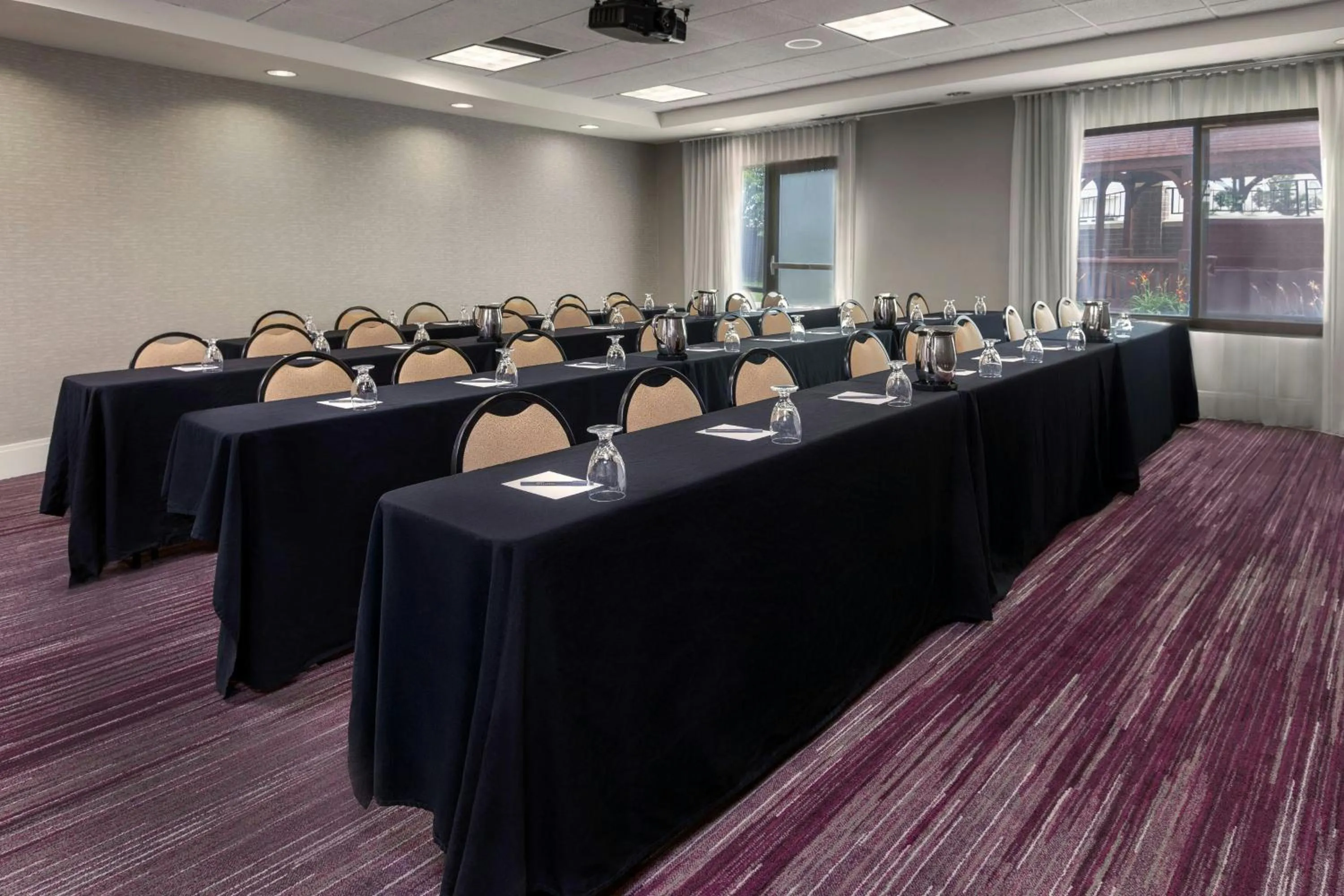 Meeting/conference room in Courtyard By Marriott Sioux Falls