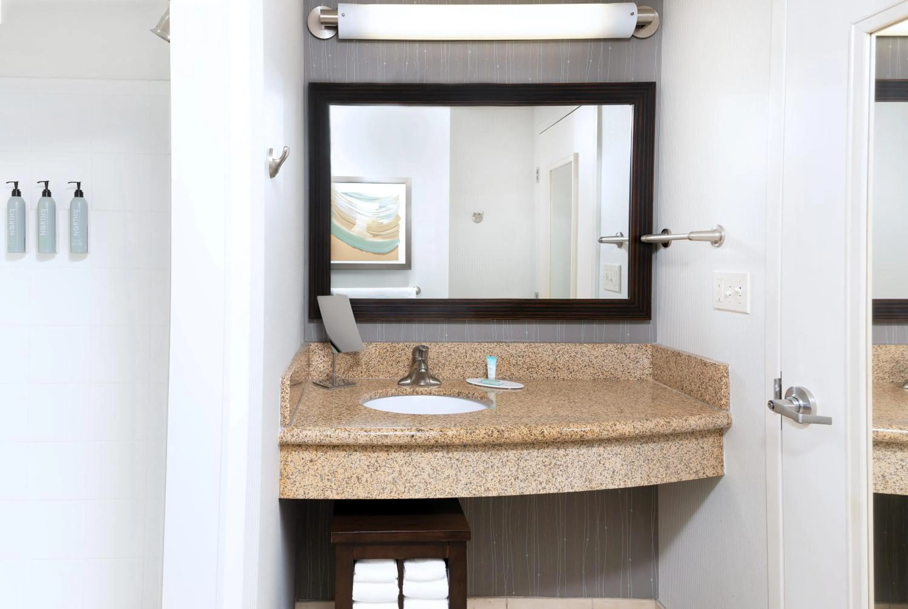 Bathroom in Courtyard By Marriott Sioux Falls