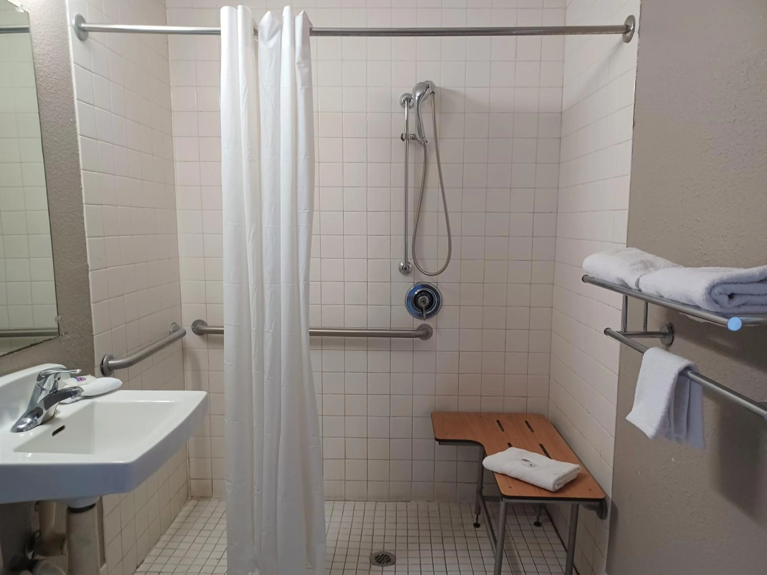 Bathroom in Motel 6-Fresno, CA - Blackstone North