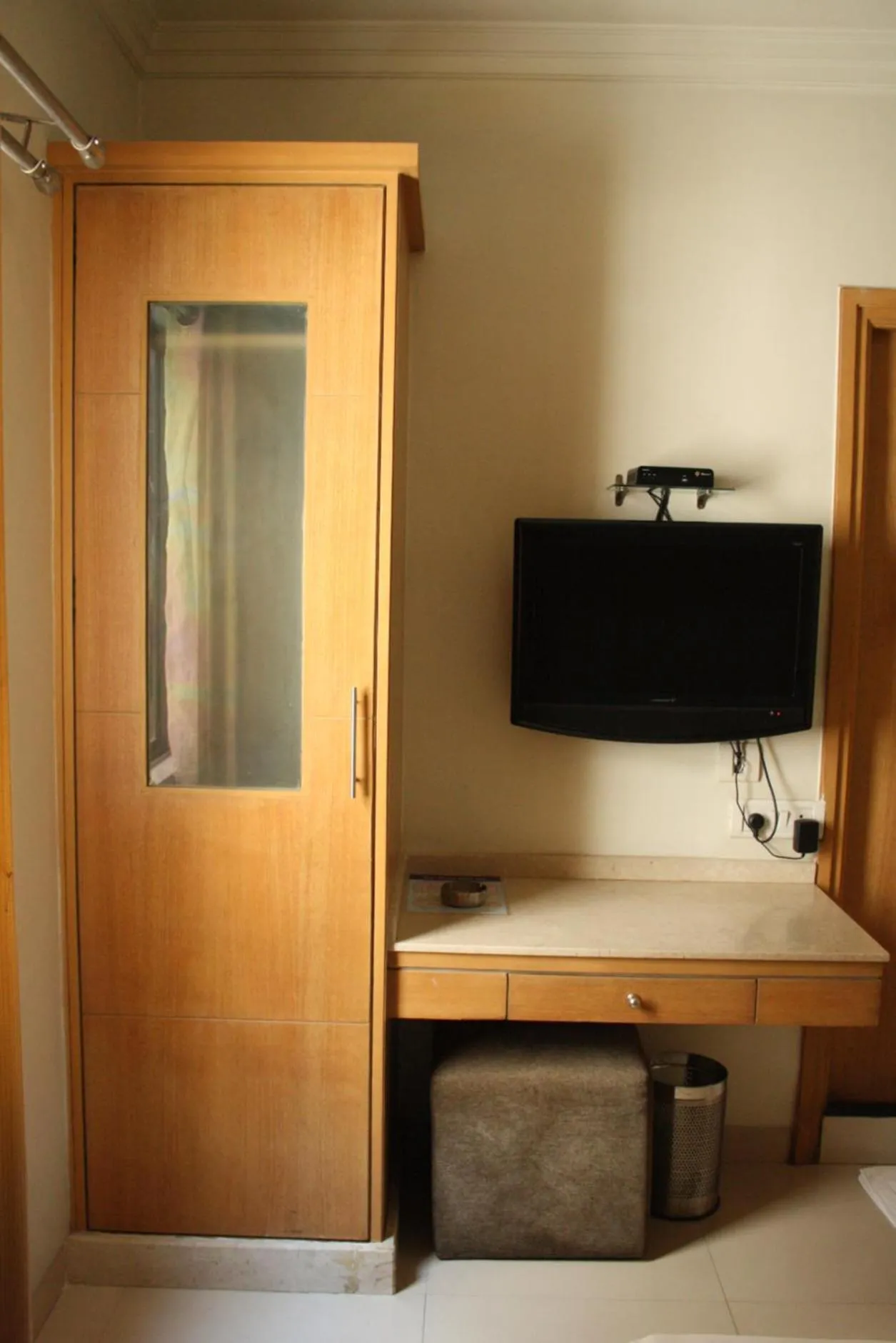 TV and multimedia in Hotel Stay Inn