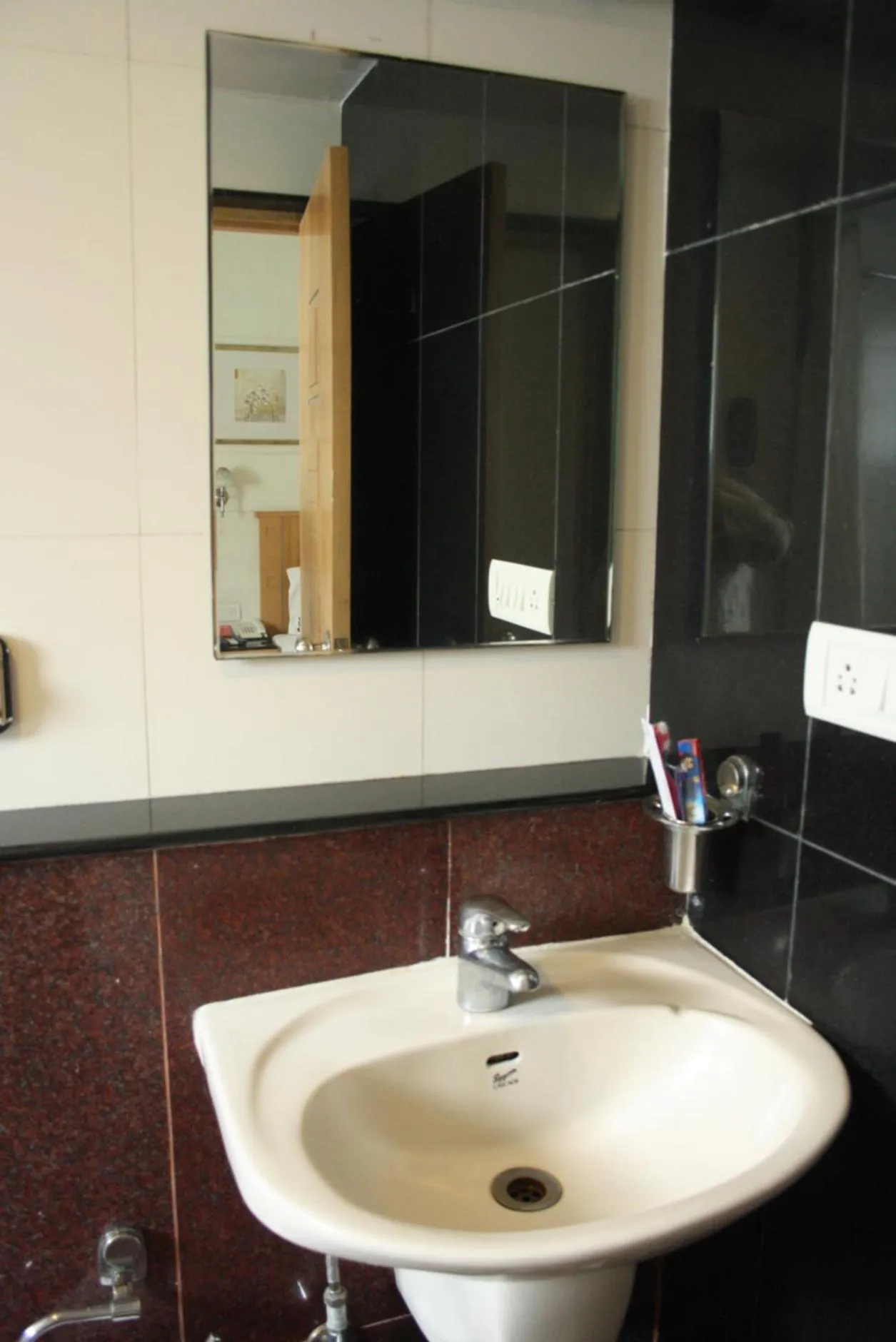 Bathroom in Hotel Stay Inn