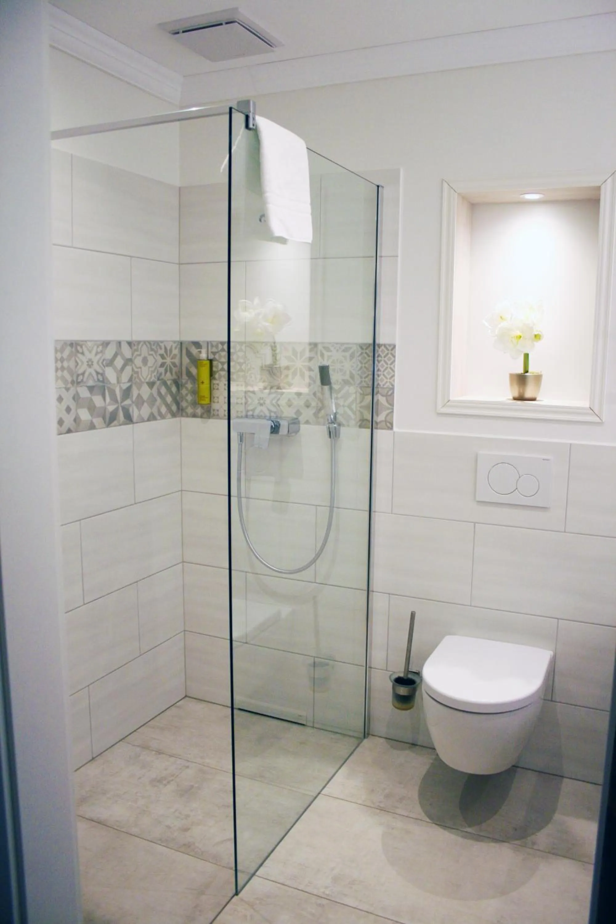 Shower in Winzerhotel Trautwein