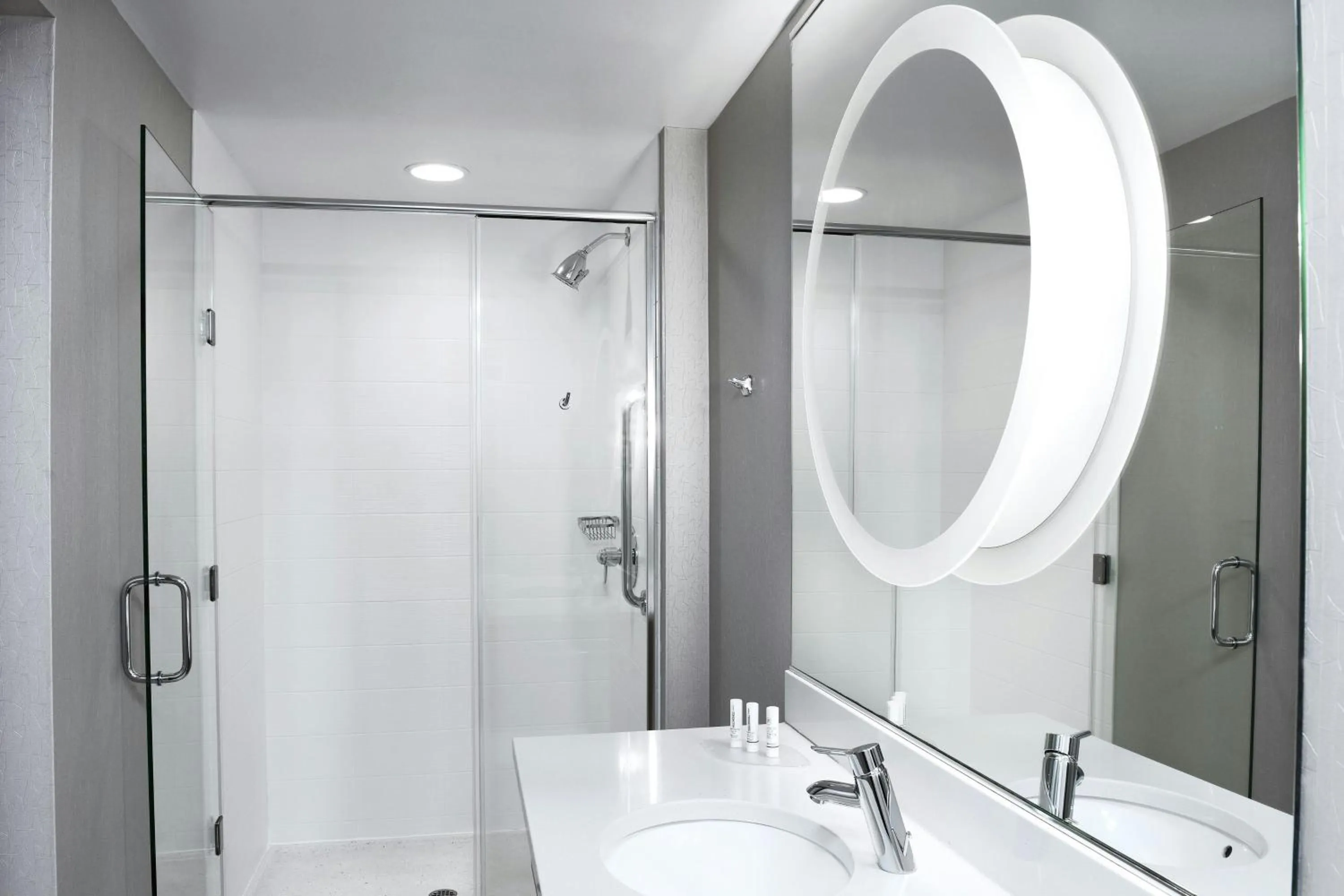 Bathroom in SpringHill Suites by Marriott Sioux Falls