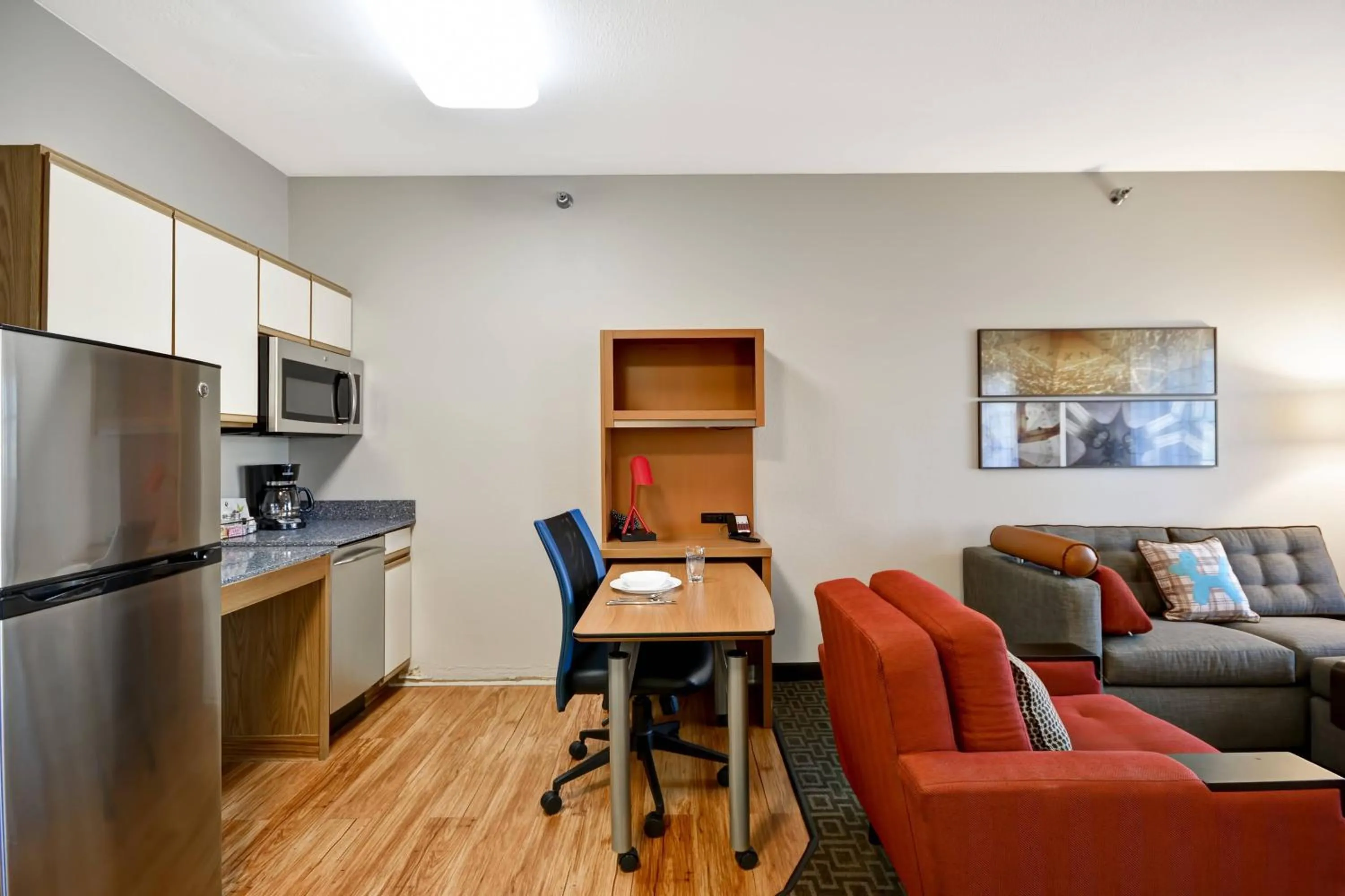 Kitchen or kitchenette in TownePlace Suites Sioux Falls