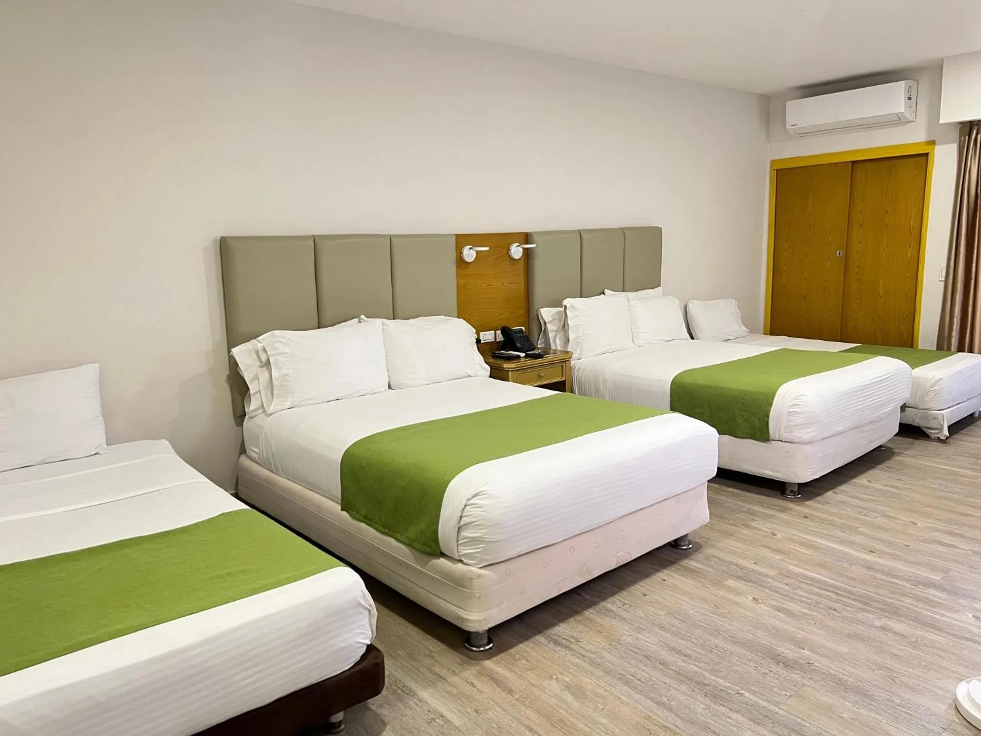 Bed in Hotel American Golf