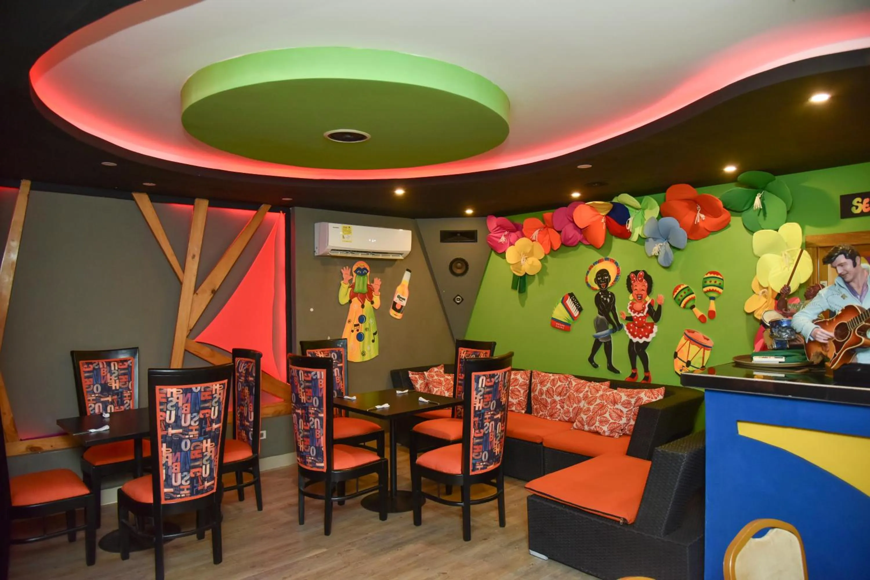 Lounge or bar in Hotel American Golf