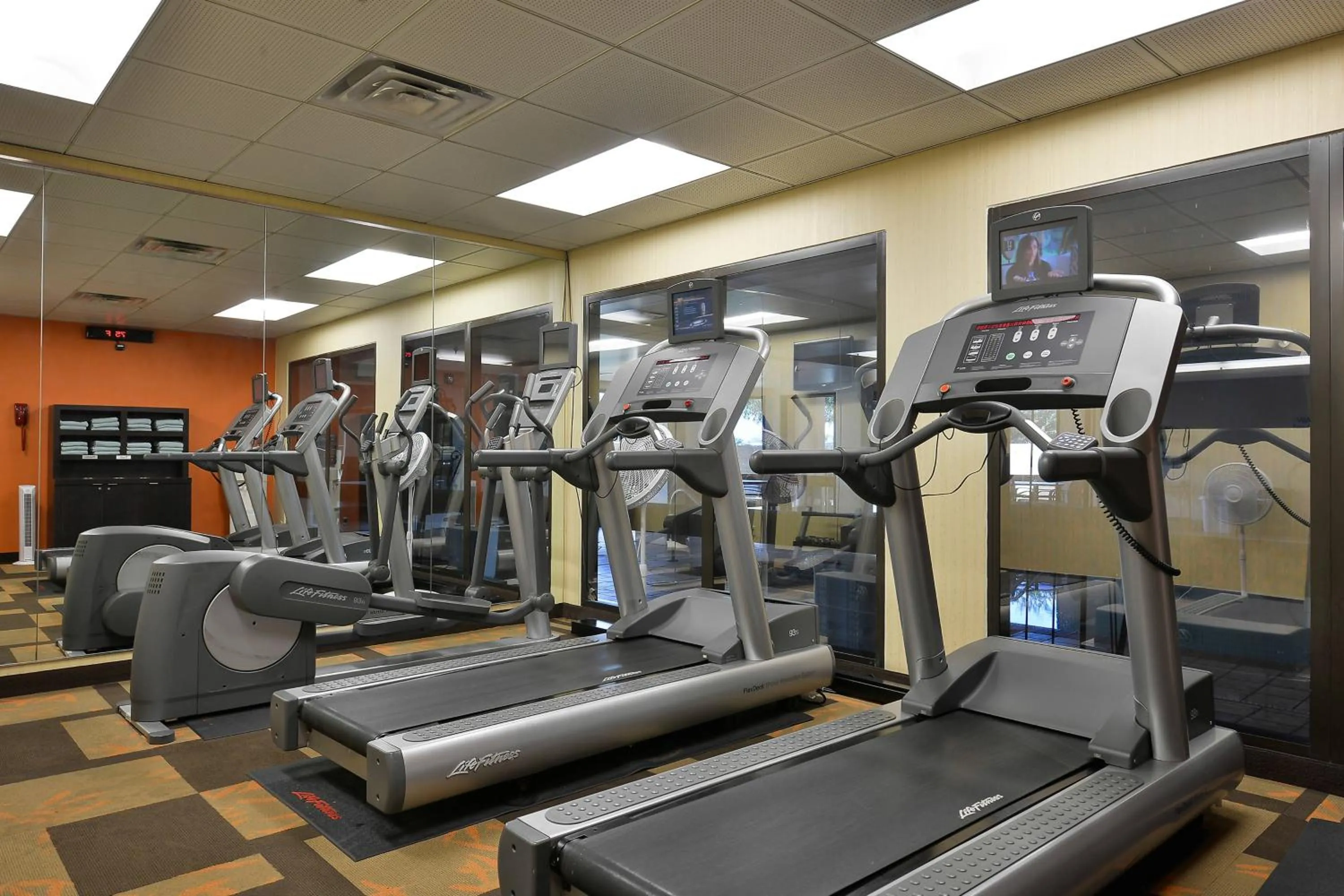 Fitness centre/facilities in Courtyard by Marriott Bentonville