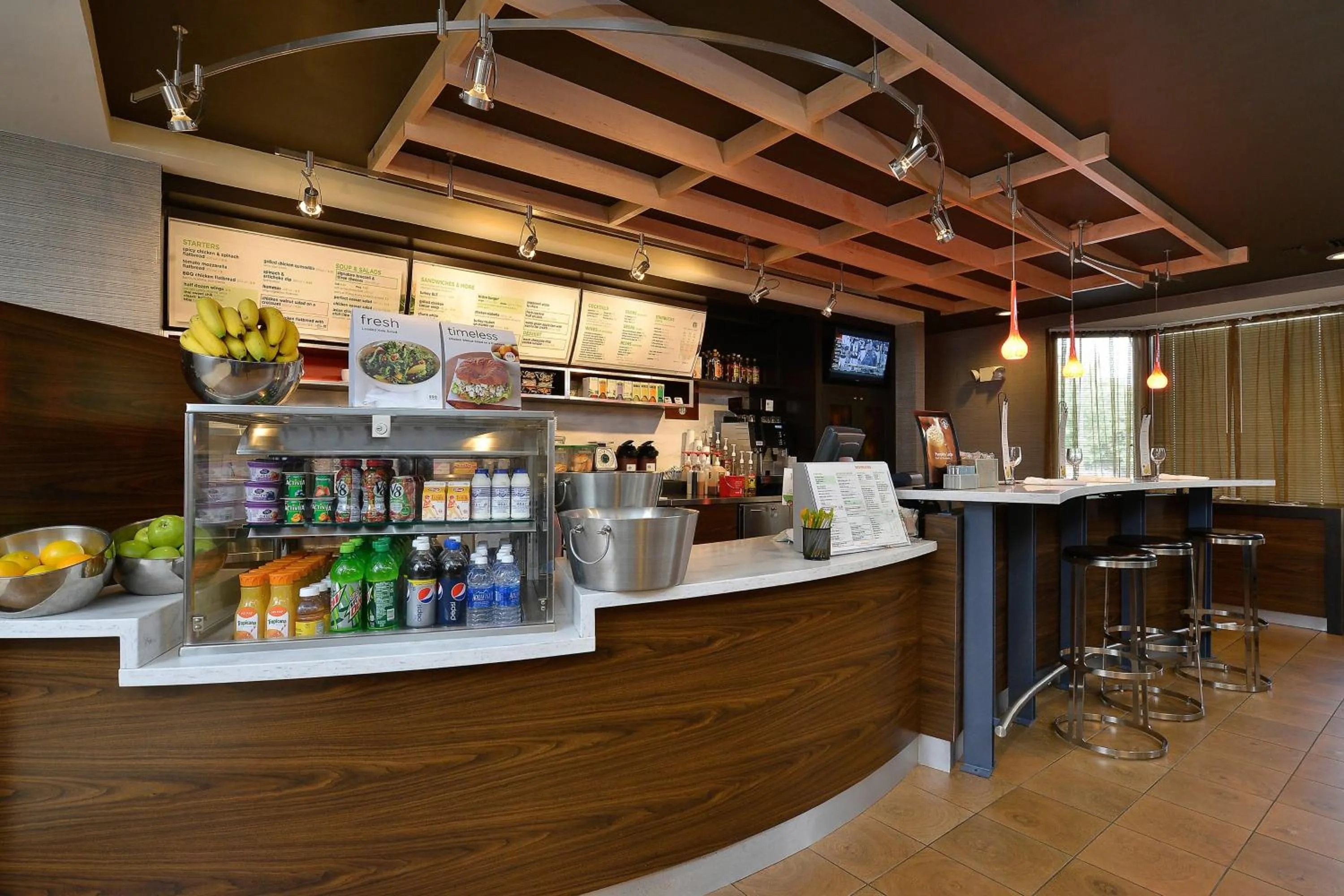 Restaurant/places to eat in Courtyard by Marriott Bentonville