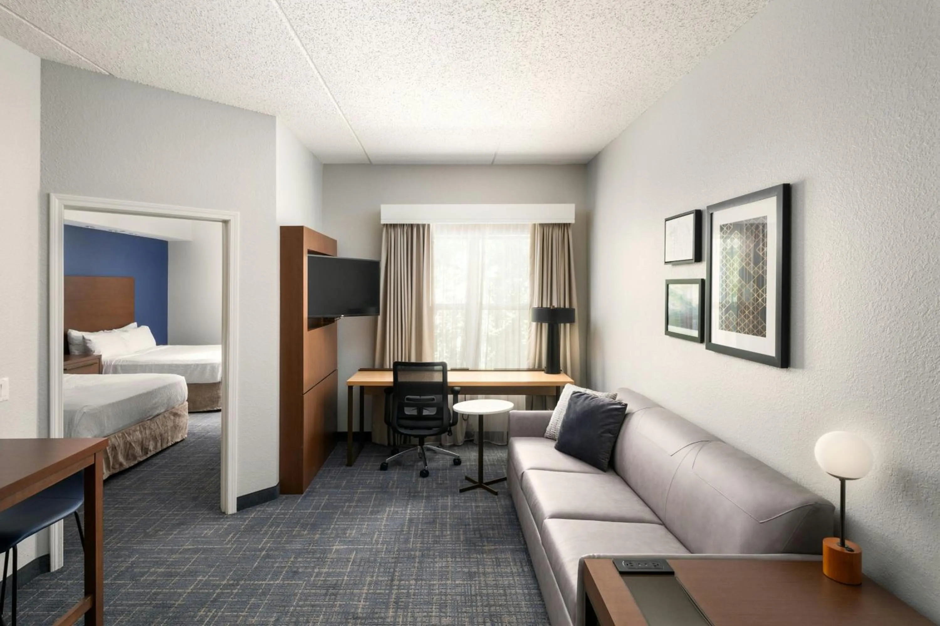 Photo of the whole room, Bed in Residence Inn Gainesville I-75