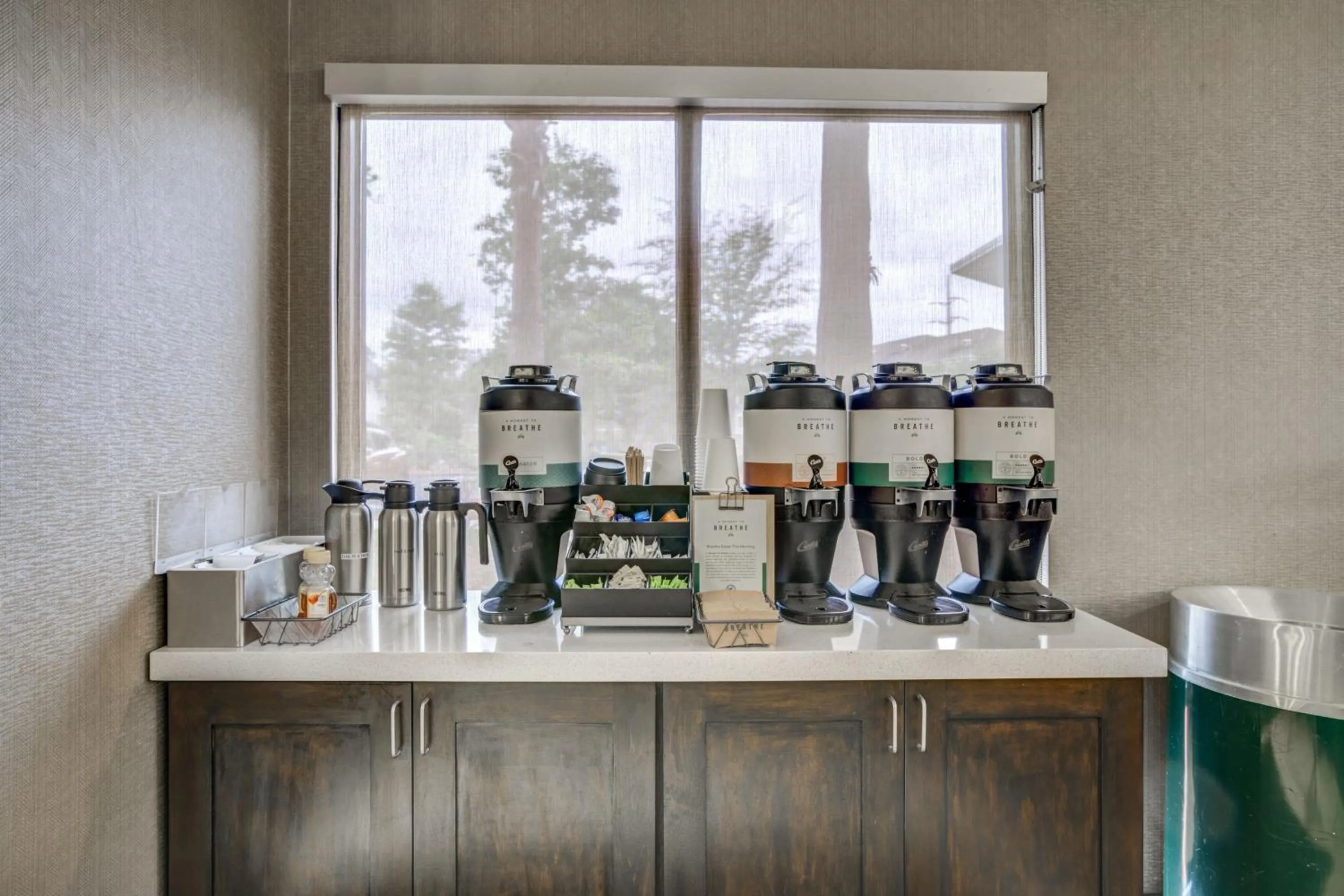 Restaurant/places to eat in SpringHill Suites Gainesville