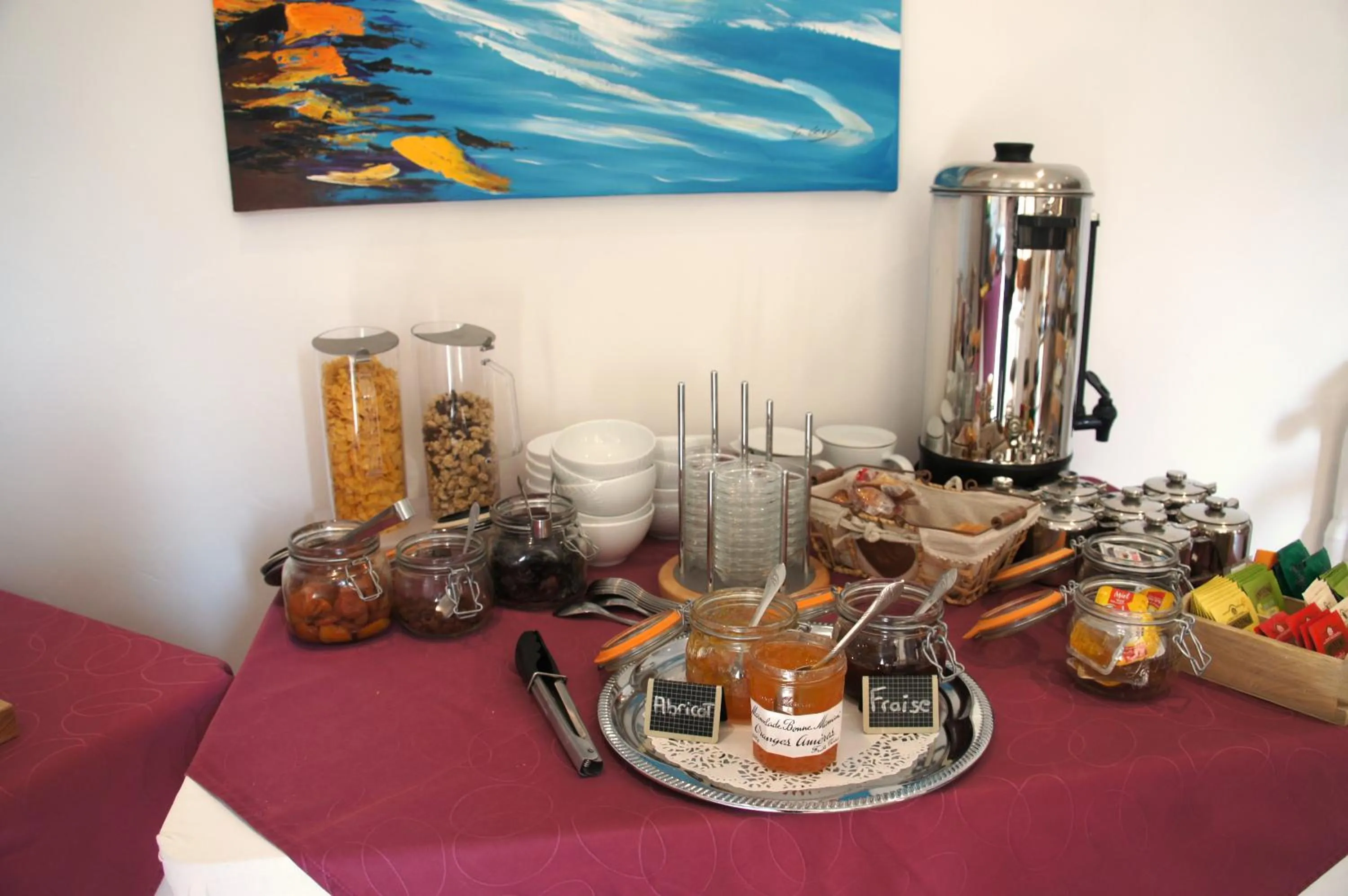 Food and drinks in Hotel des Alpes