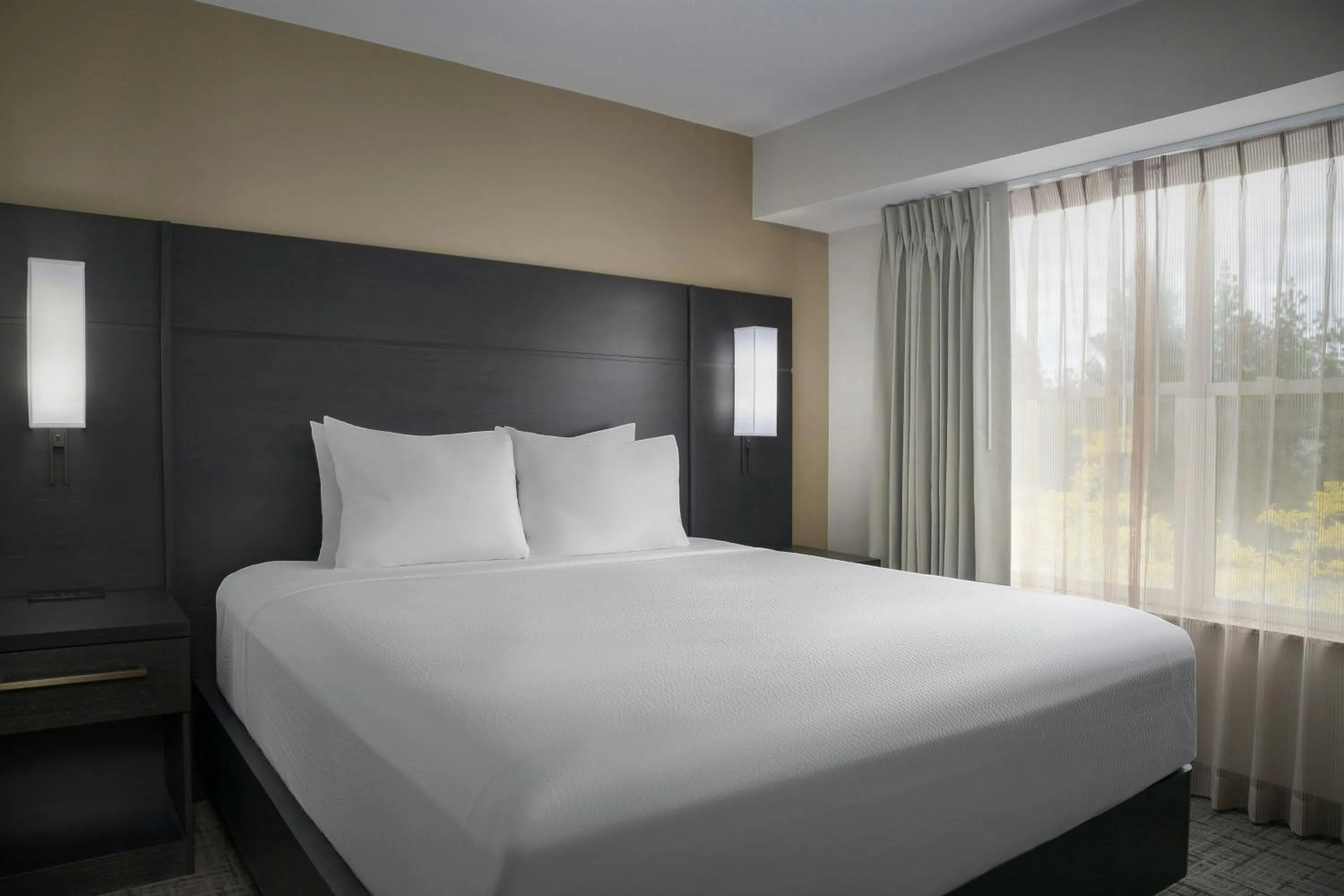 Bedroom, Bed in Residence Inn Spokane East Valley