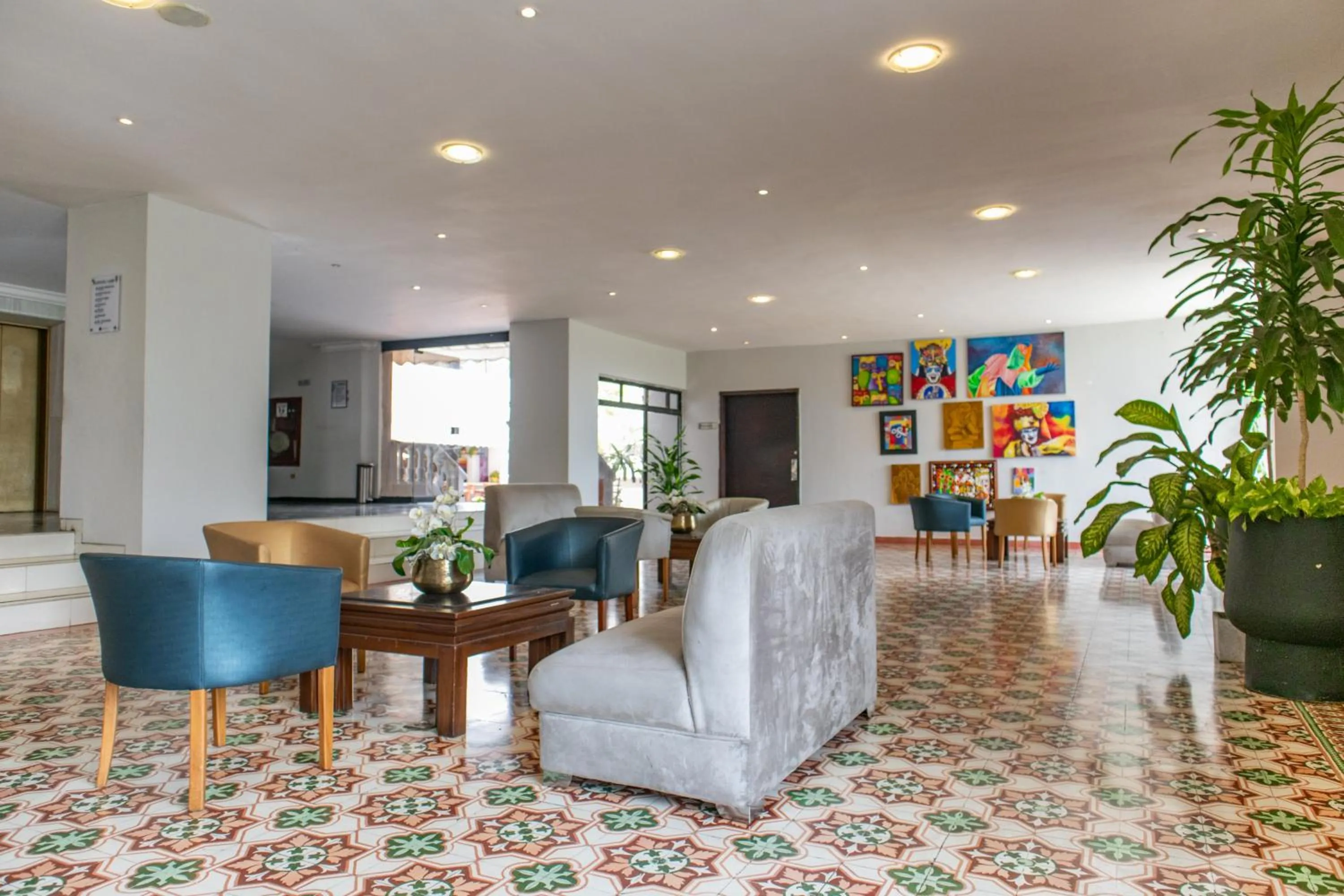 Lobby or reception in Hotel Faranda Express Puerta Del Sol Barranquilla, A Member of Radisson Individuals