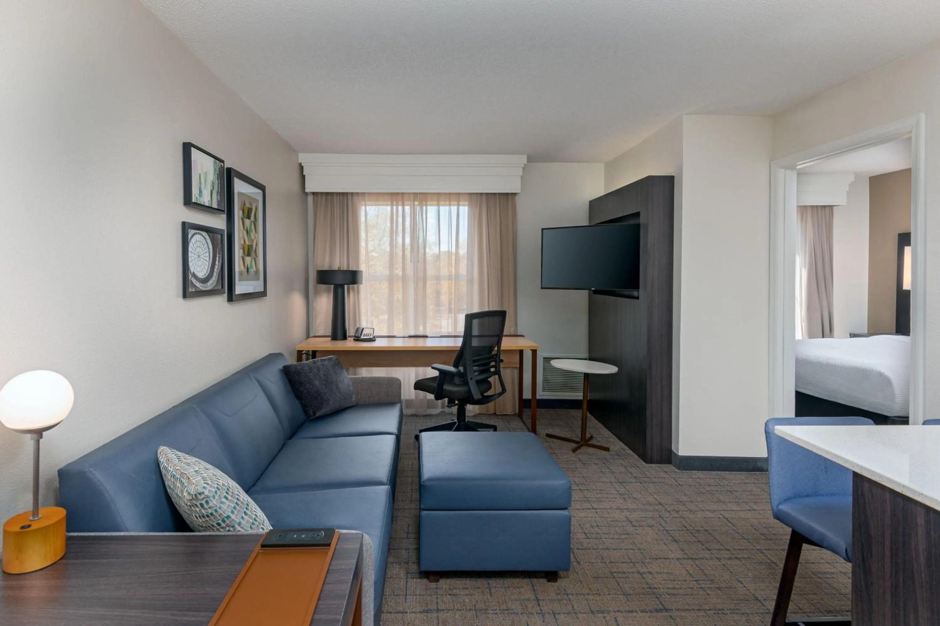 Living room, Bed in Residence Inn Greenville-Spartanburg Airport