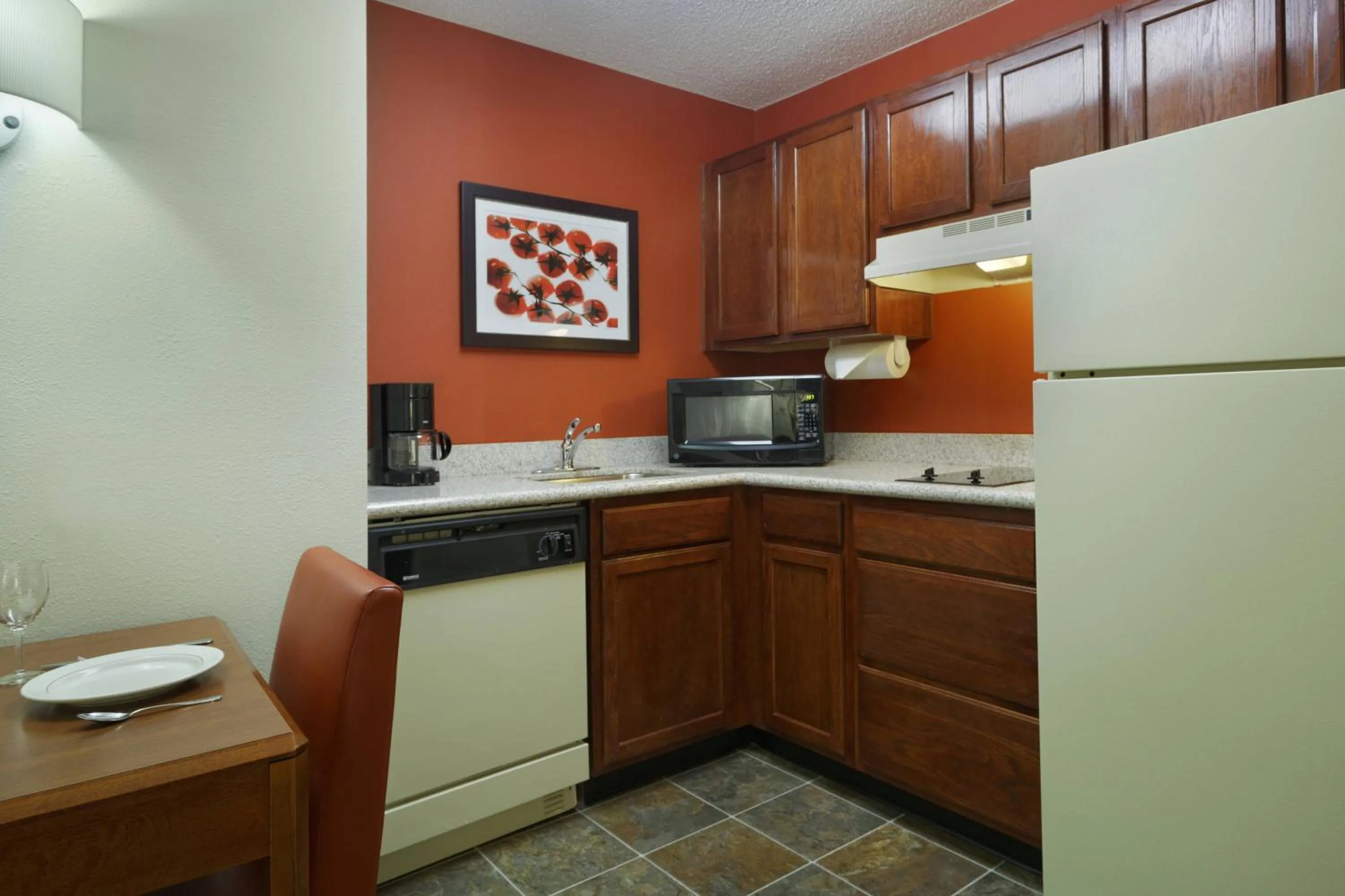 Kitchen or kitchenette in Residence Inn Greenville-Spartanburg Airport