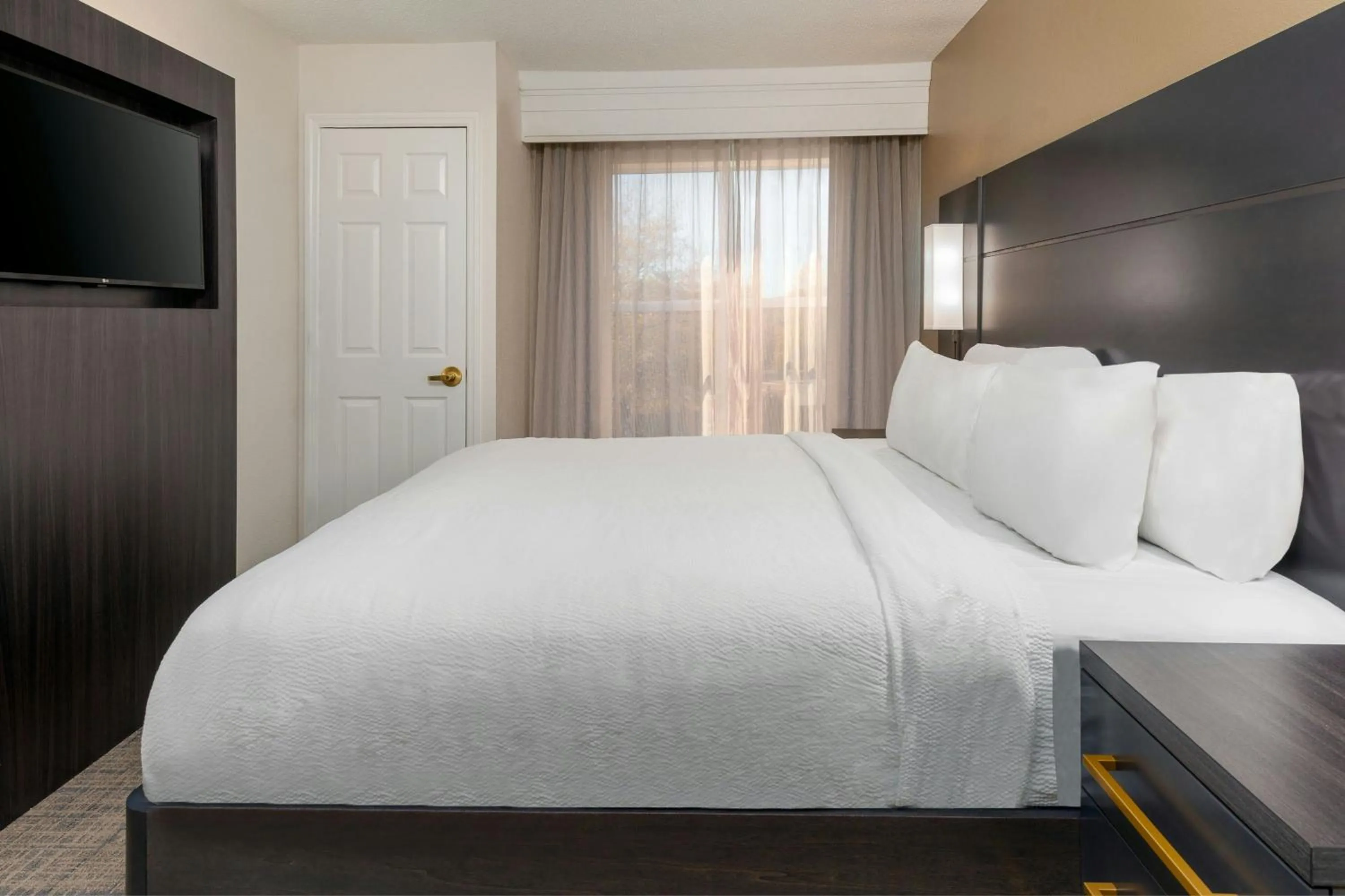 Bedroom, Bed in Residence Inn Greenville-Spartanburg Airport