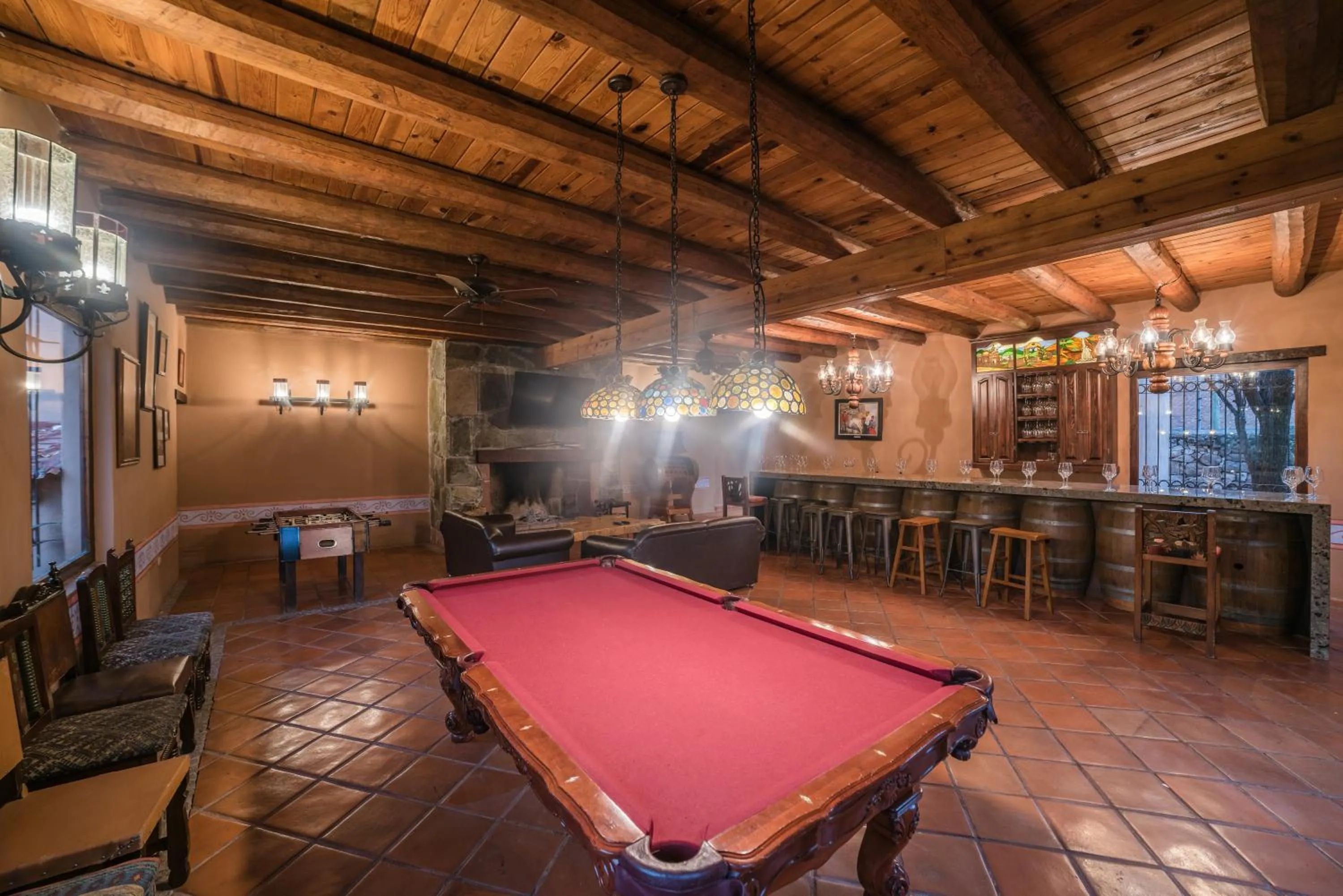 Billiard in Hotel Misión Cerocahui a Balderrama Hotel Collection