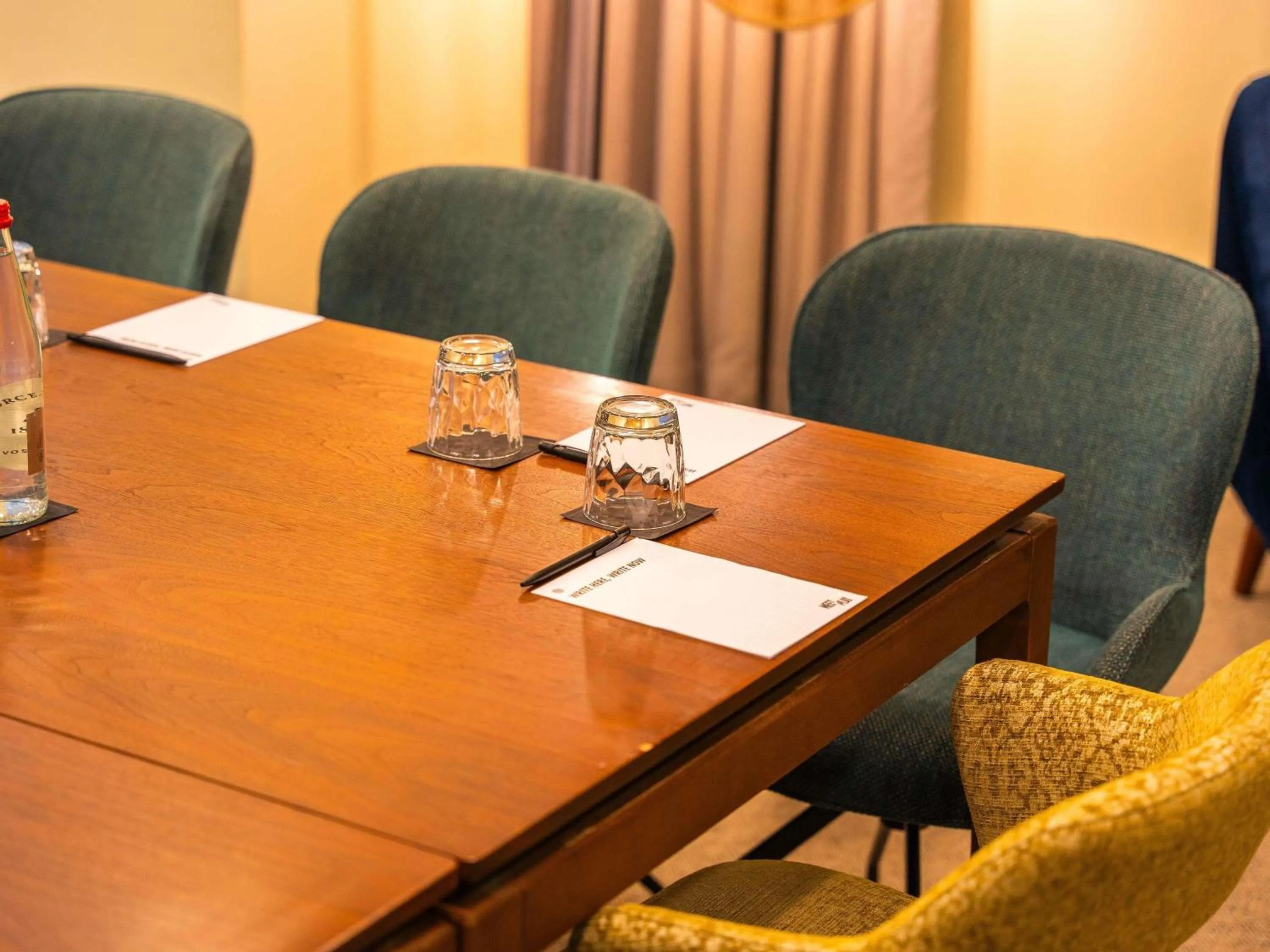 Meeting/conference room in Pullman Paris Tour Eiffel