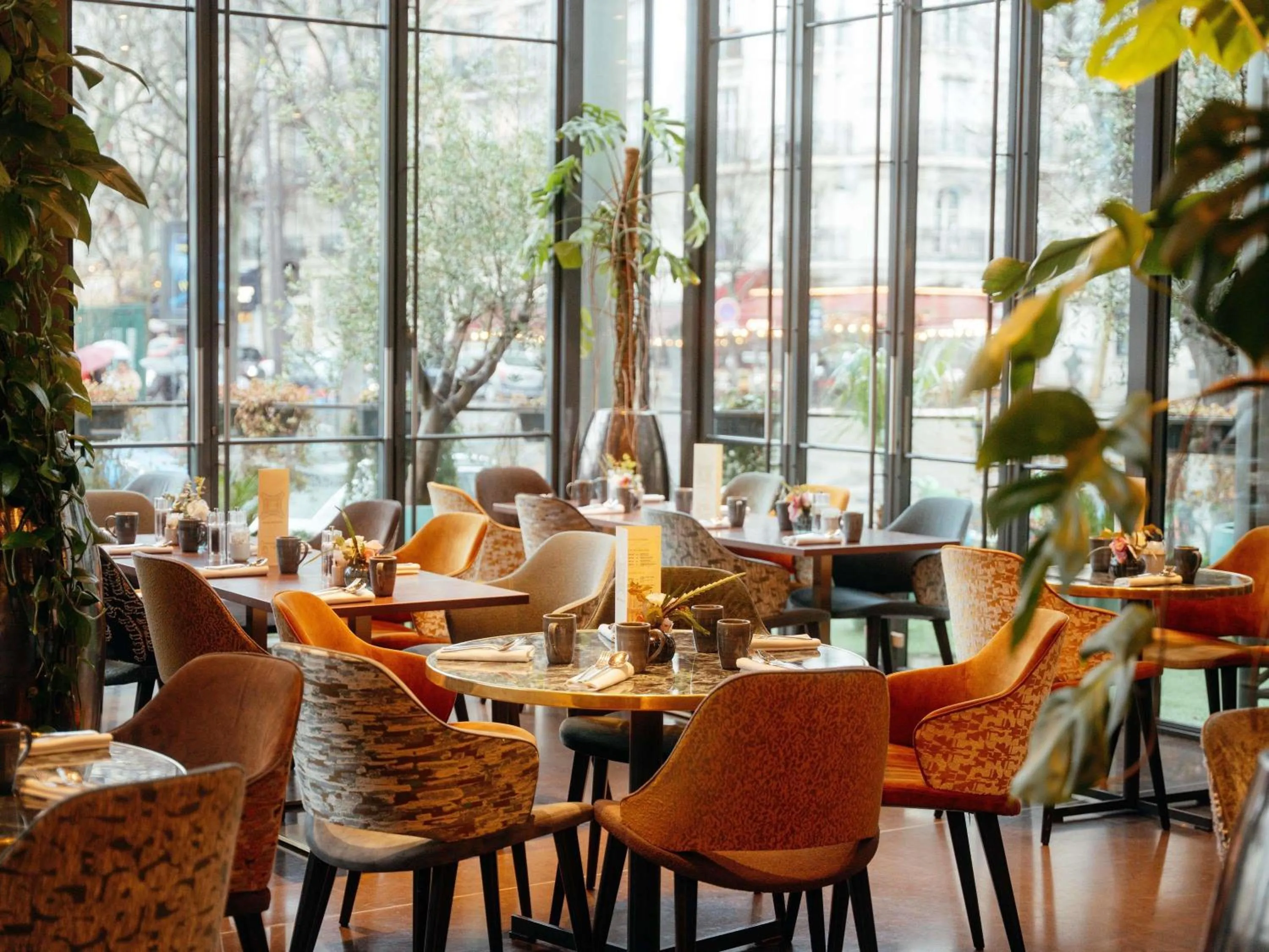 Restaurant/places to eat in Pullman Paris Tour Eiffel