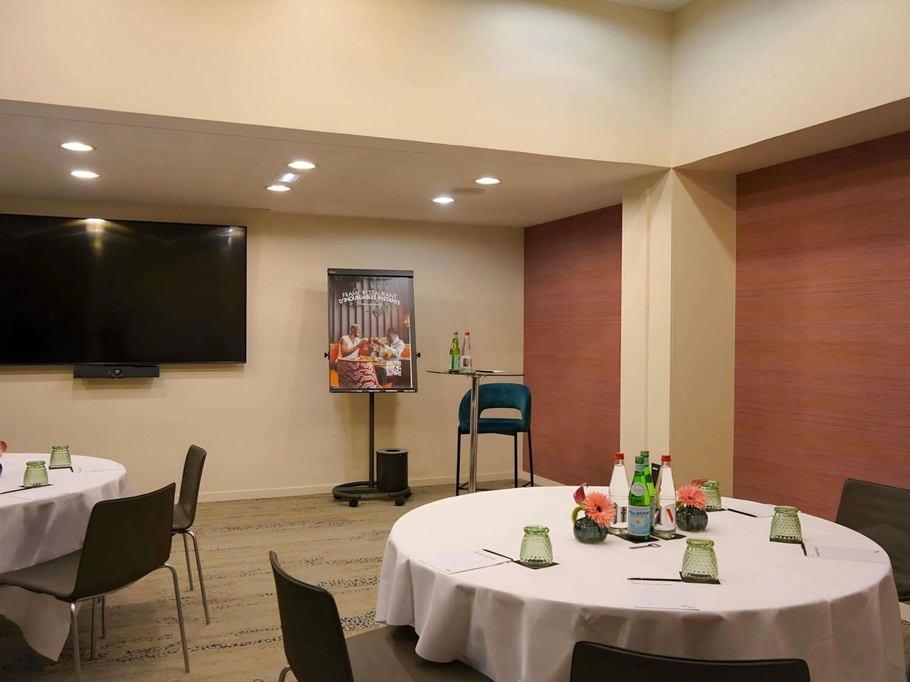 Meeting/conference room in Pullman Paris Tour Eiffel