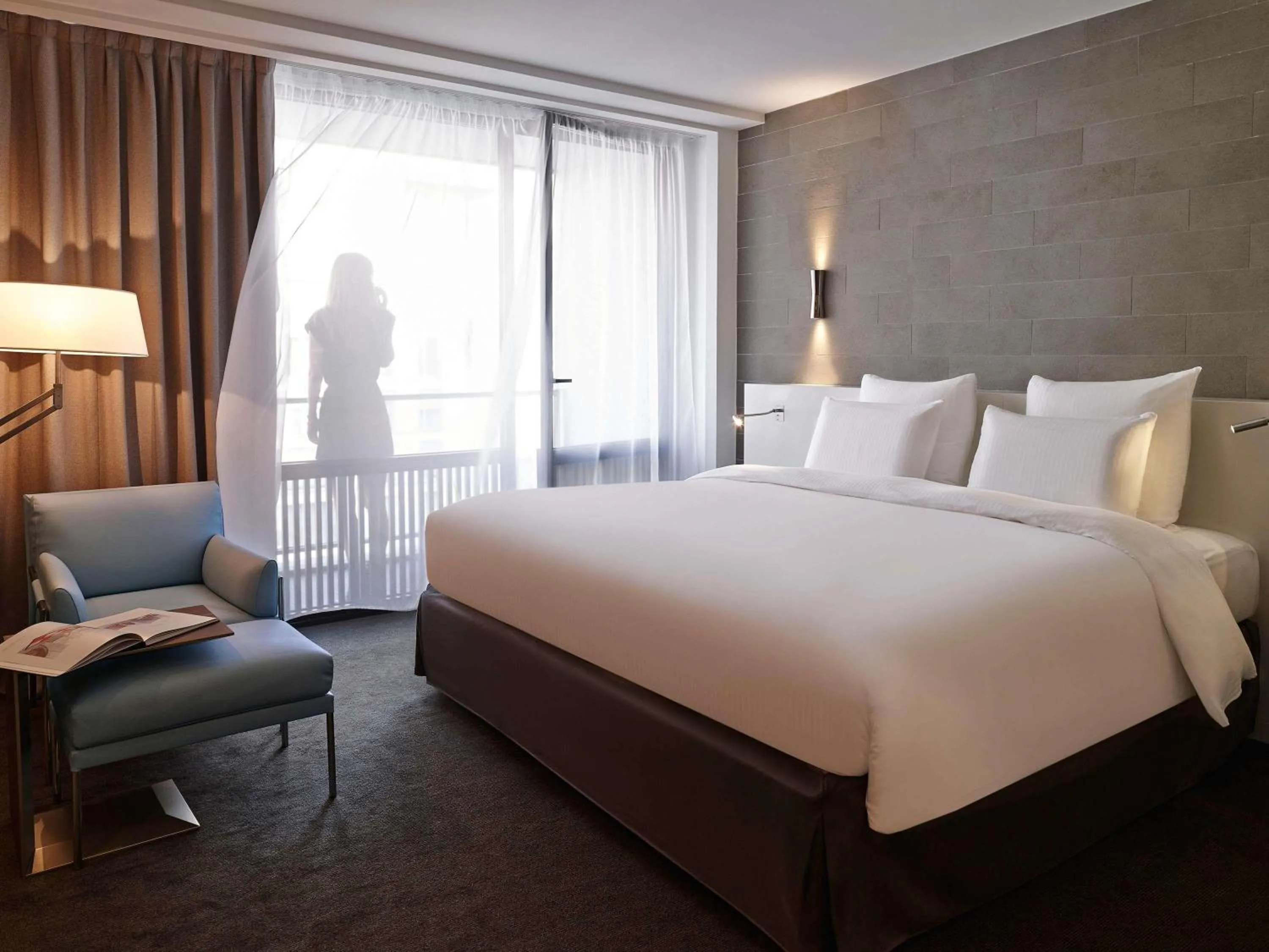 Bedroom, Bed in Pullman Paris Tour Eiffel